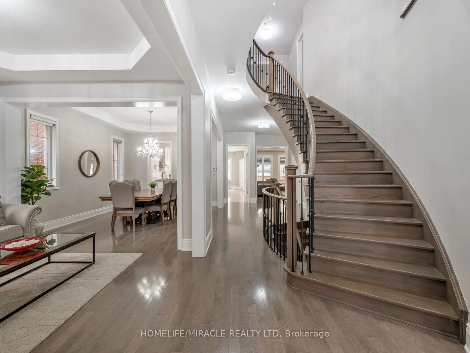 Photo 10 of 10 Erintown Crescent, Brampton, Toronto Gore Rural Estate — HOMEH