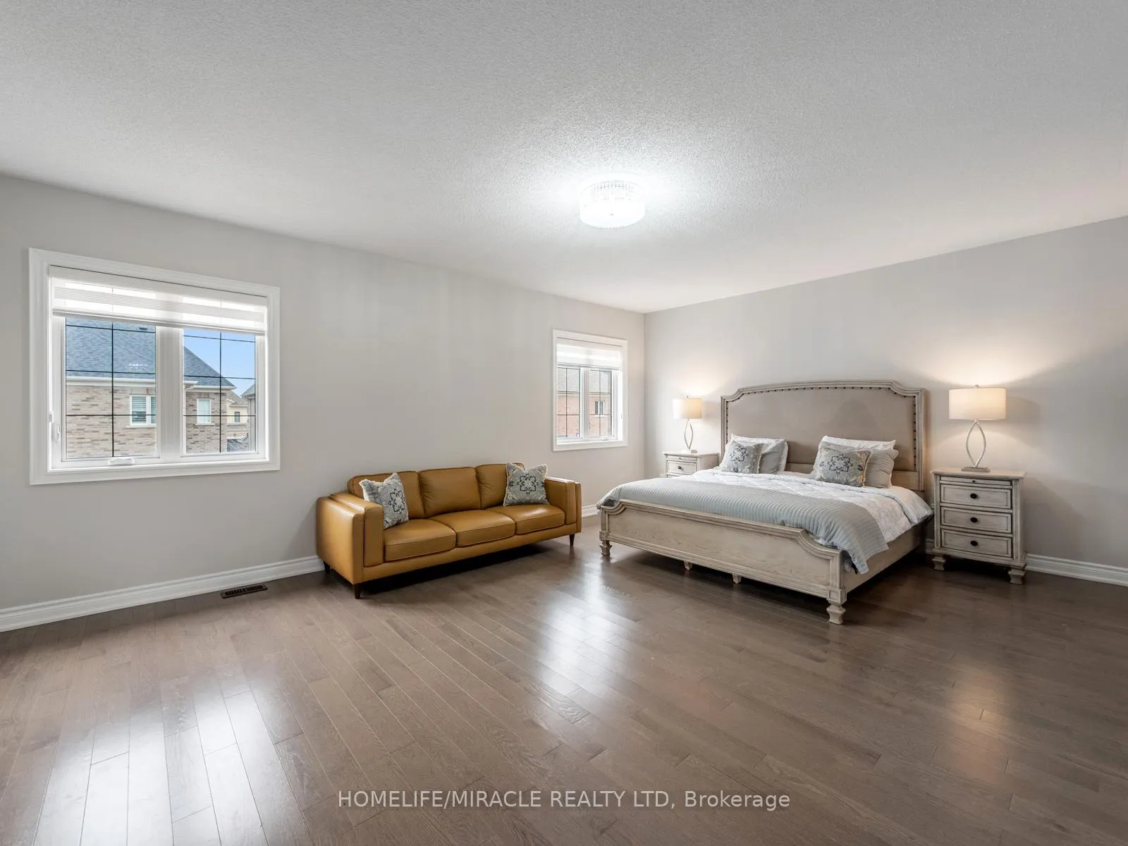 Photo 22 of 10 Erintown Crescent, Brampton, Toronto Gore Rural Estate — HOMEH