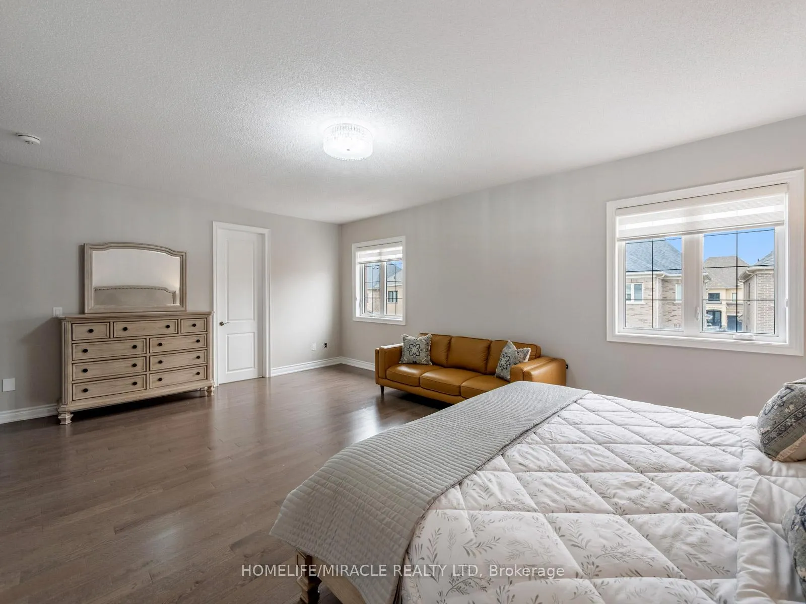 Photo 23 of 10 Erintown Crescent, Brampton, Toronto Gore Rural Estate — HOMEH
