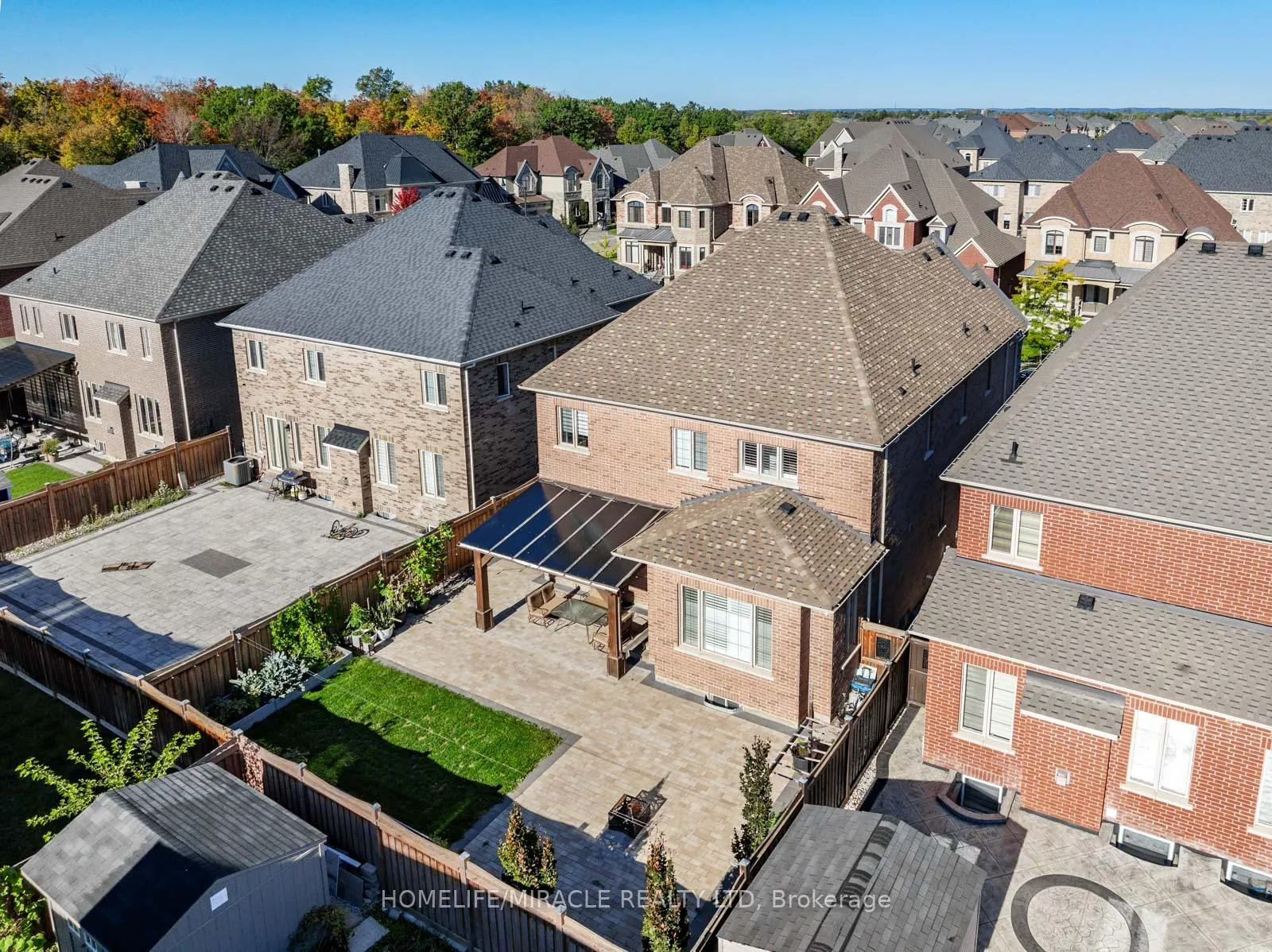Photo 42 of 10 Erintown Crescent, Brampton, Toronto Gore Rural Estate — HOMEH
