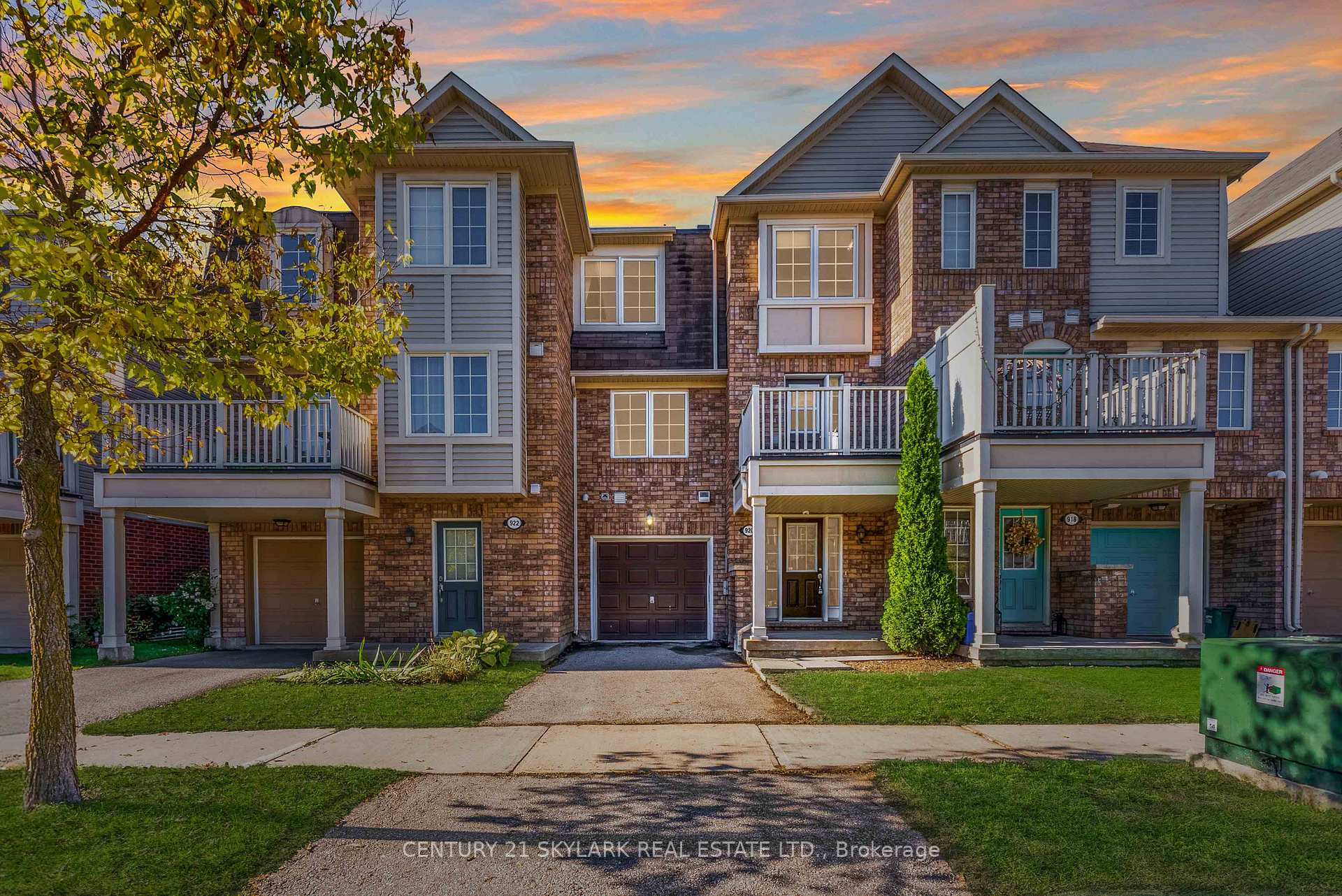 Front of 920 Deverell Place