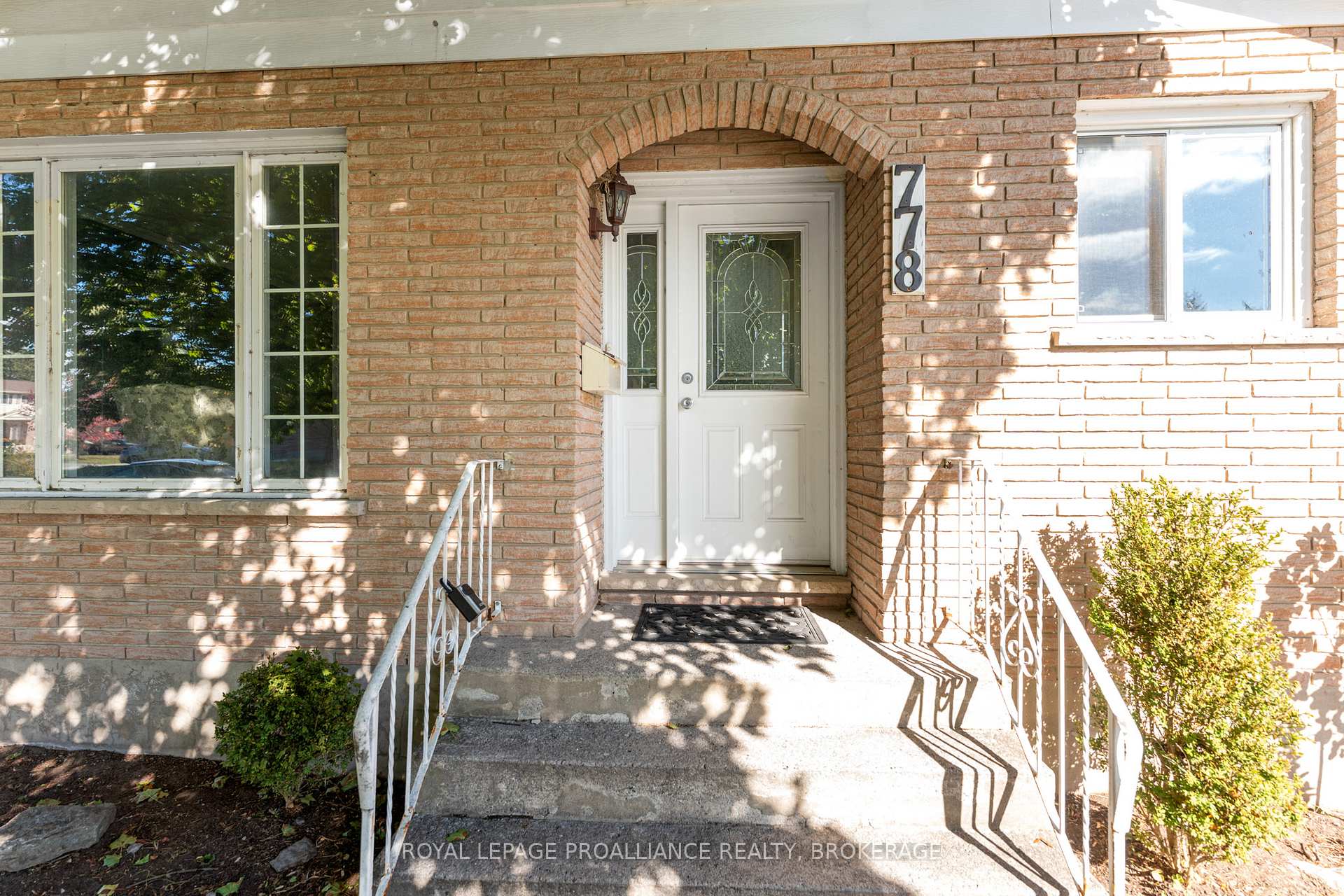 Photo 3 of 778 Cedarwood Drive, Kingston, City Northwest — HOMEH