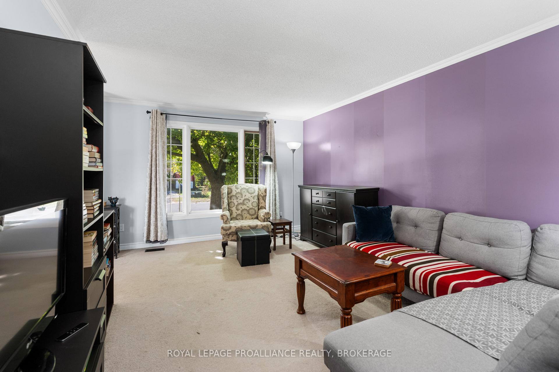 Photo 7 of 778 Cedarwood Drive, Kingston, City Northwest — HOMEH