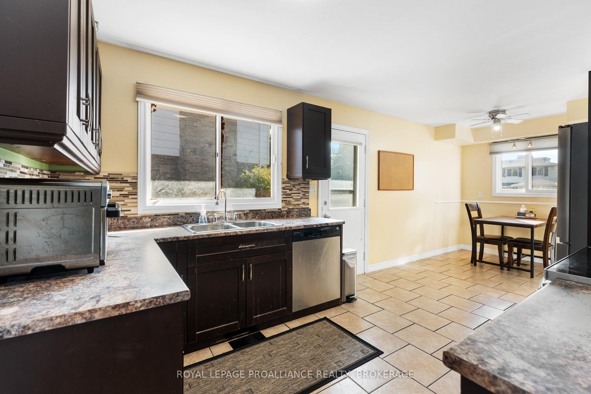 Photo 12 of 778 Cedarwood Drive, Kingston, City Northwest — HOMEH