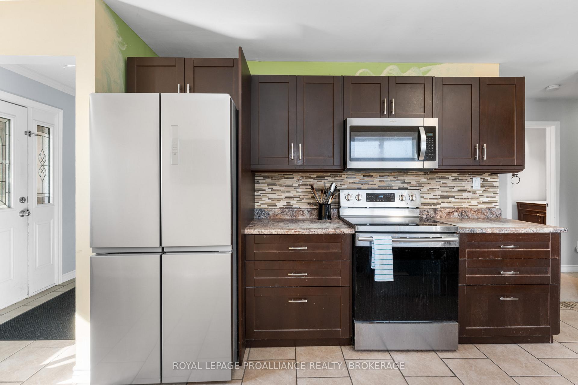 Photo 14 of 778 Cedarwood Drive, Kingston, City Northwest — HOMEH