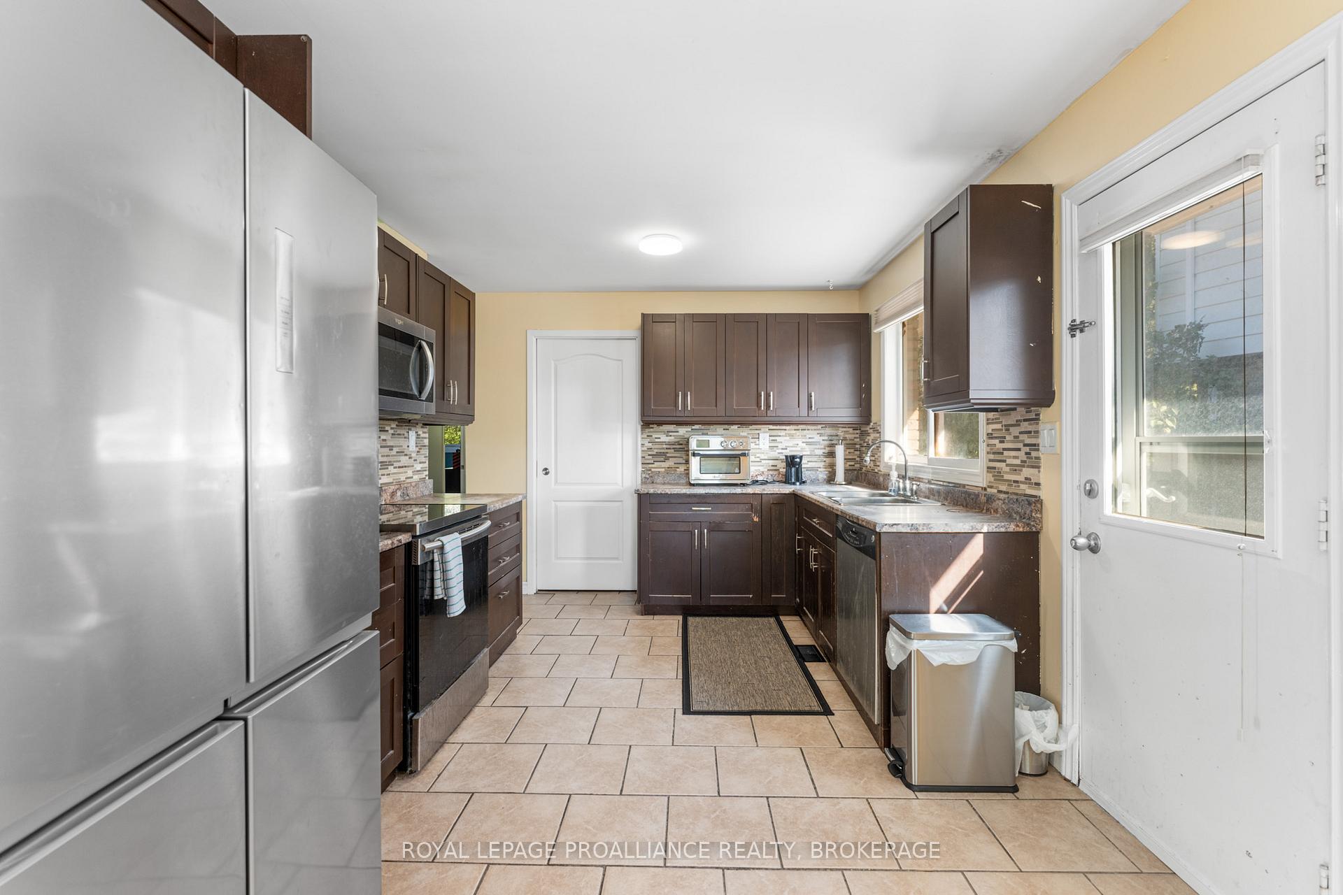 Photo 18 of 778 Cedarwood Drive, Kingston, City Northwest — HOMEH