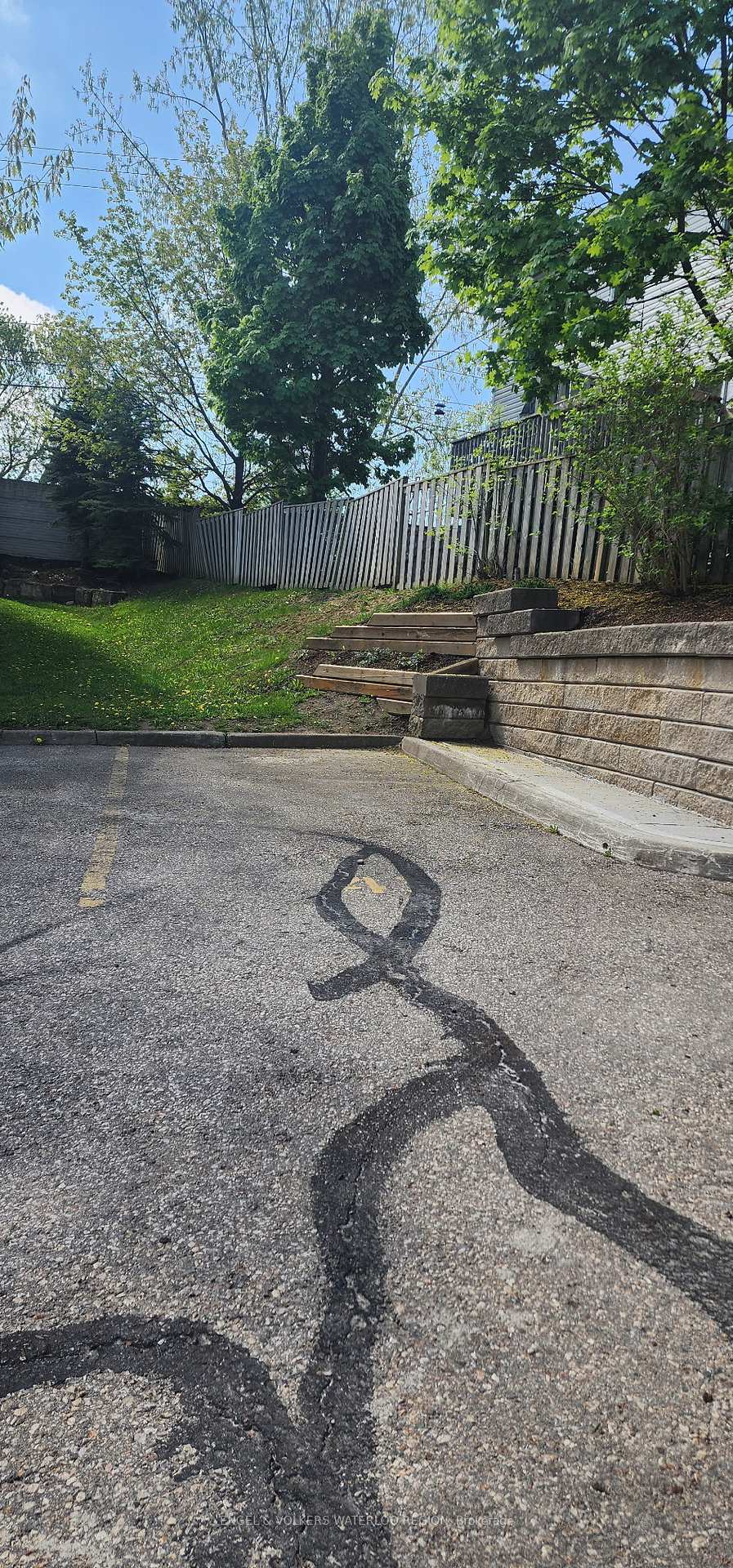 Photo 2 of Unit B8, 155 Highland Crescent, Kitchener — HOMEH
