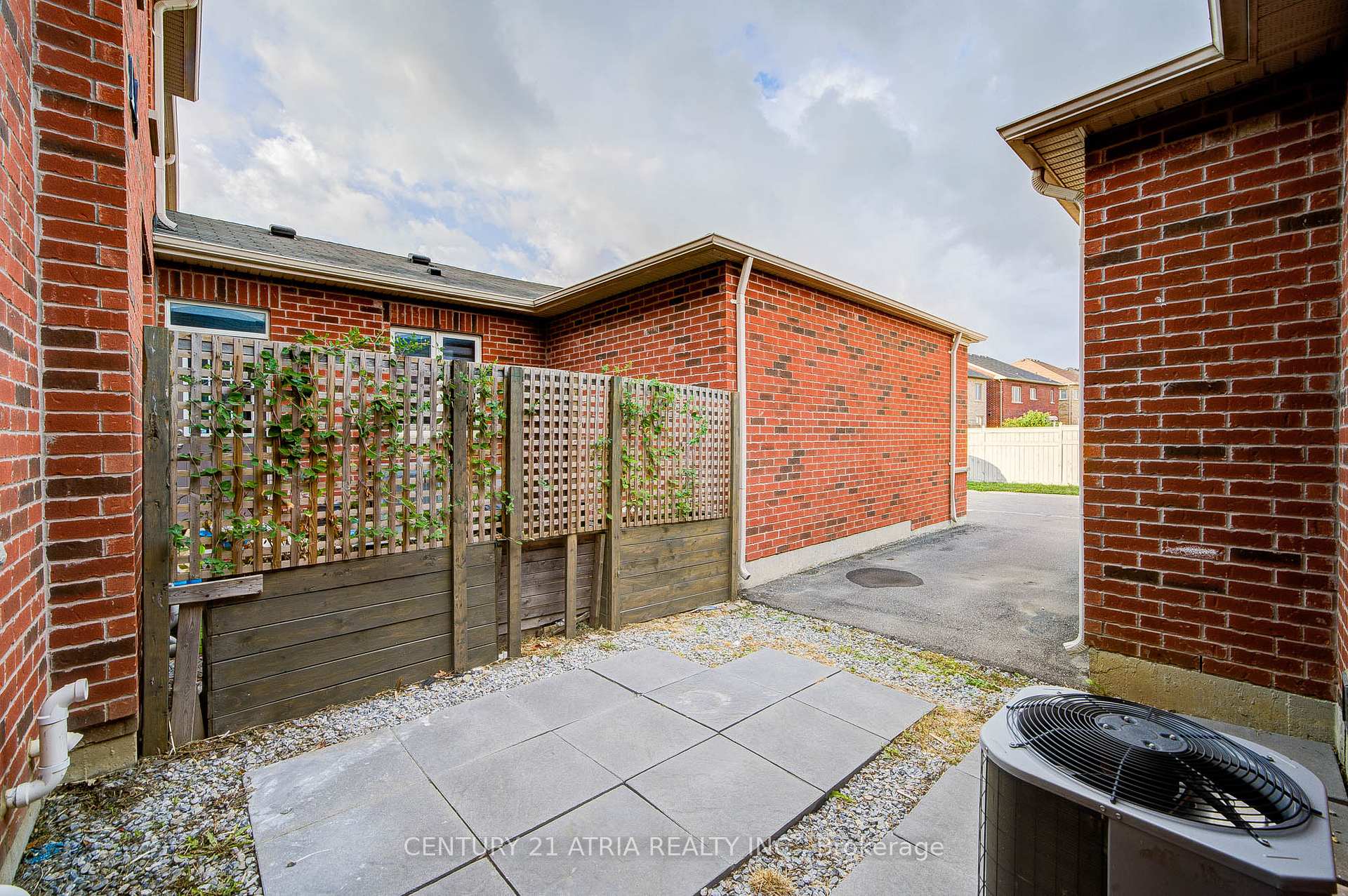 Photo 44 of 162 Harbord Street, Markham, Berczy — HOMEH