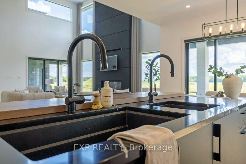 Photo 9 of 15353 Plover Mills Road, Middlesex Centre, Bryanston — HOMEH