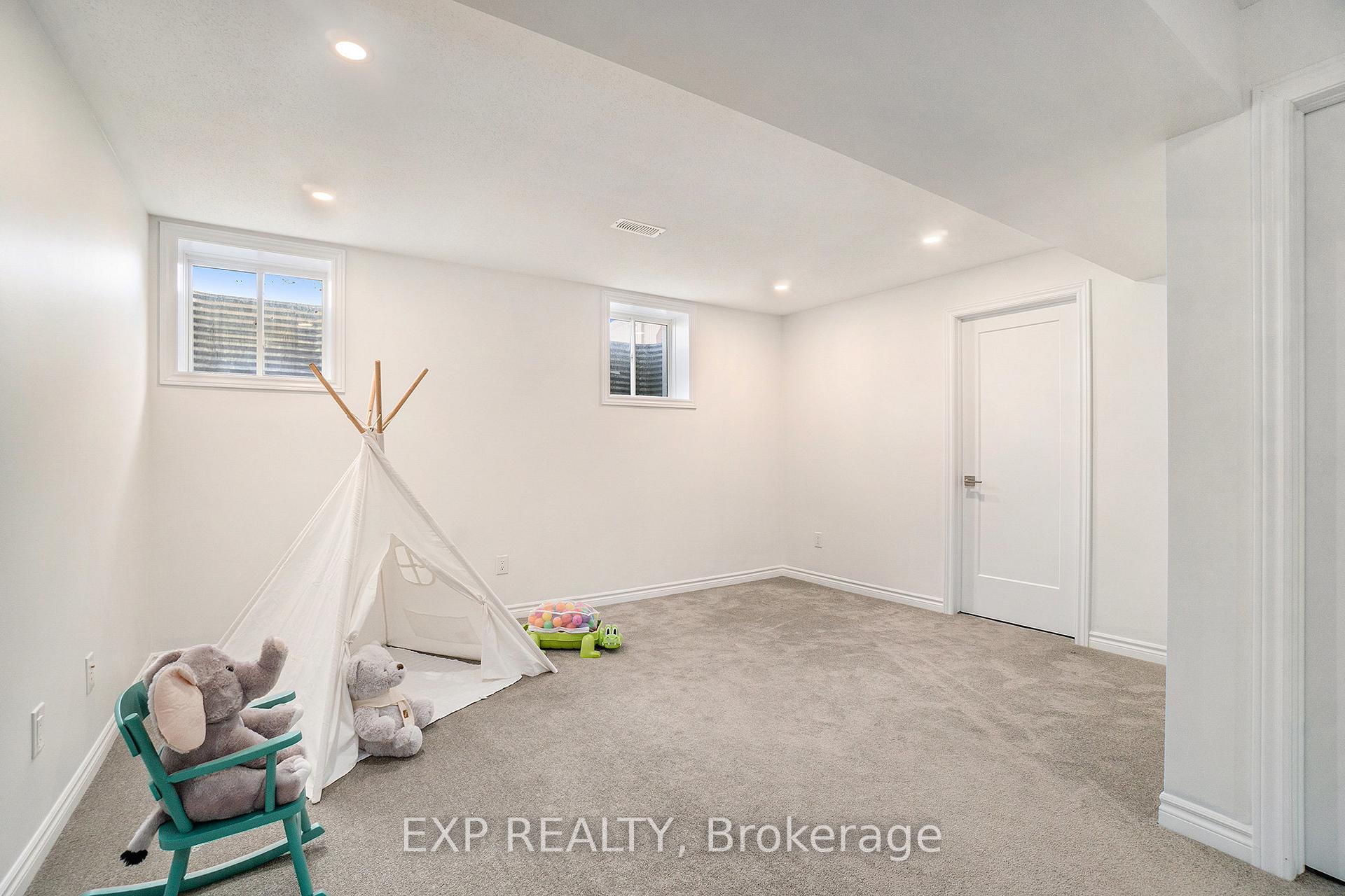 Photo 35 of 548 Arosa Way, Ottawa, Kanata - Emerald Meadows/Trailwest — HOMEH