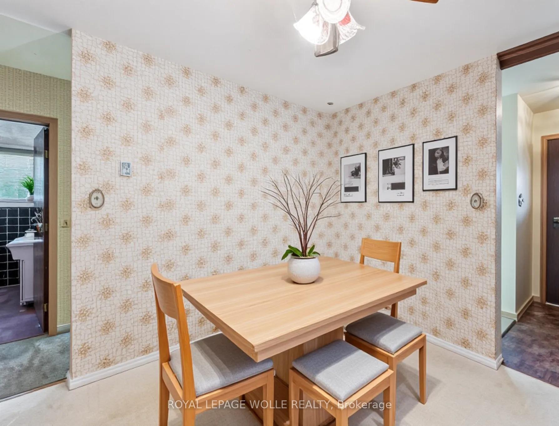 Photo 16 of 207 Sweetbriar Drive, Kitchener — HOMEH