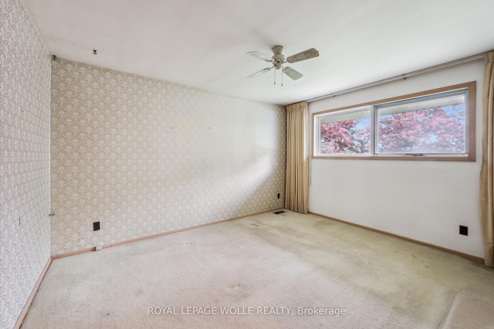 Photo 20 of 207 Sweetbriar Drive, Kitchener — HOMEH