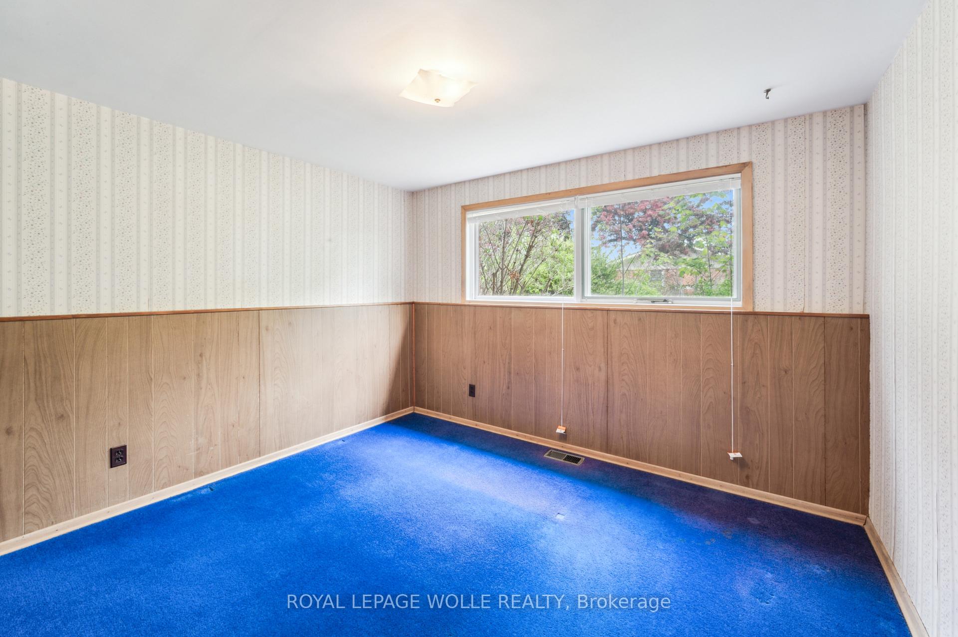 Photo 23 of 207 Sweetbriar Drive, Kitchener — HOMEH