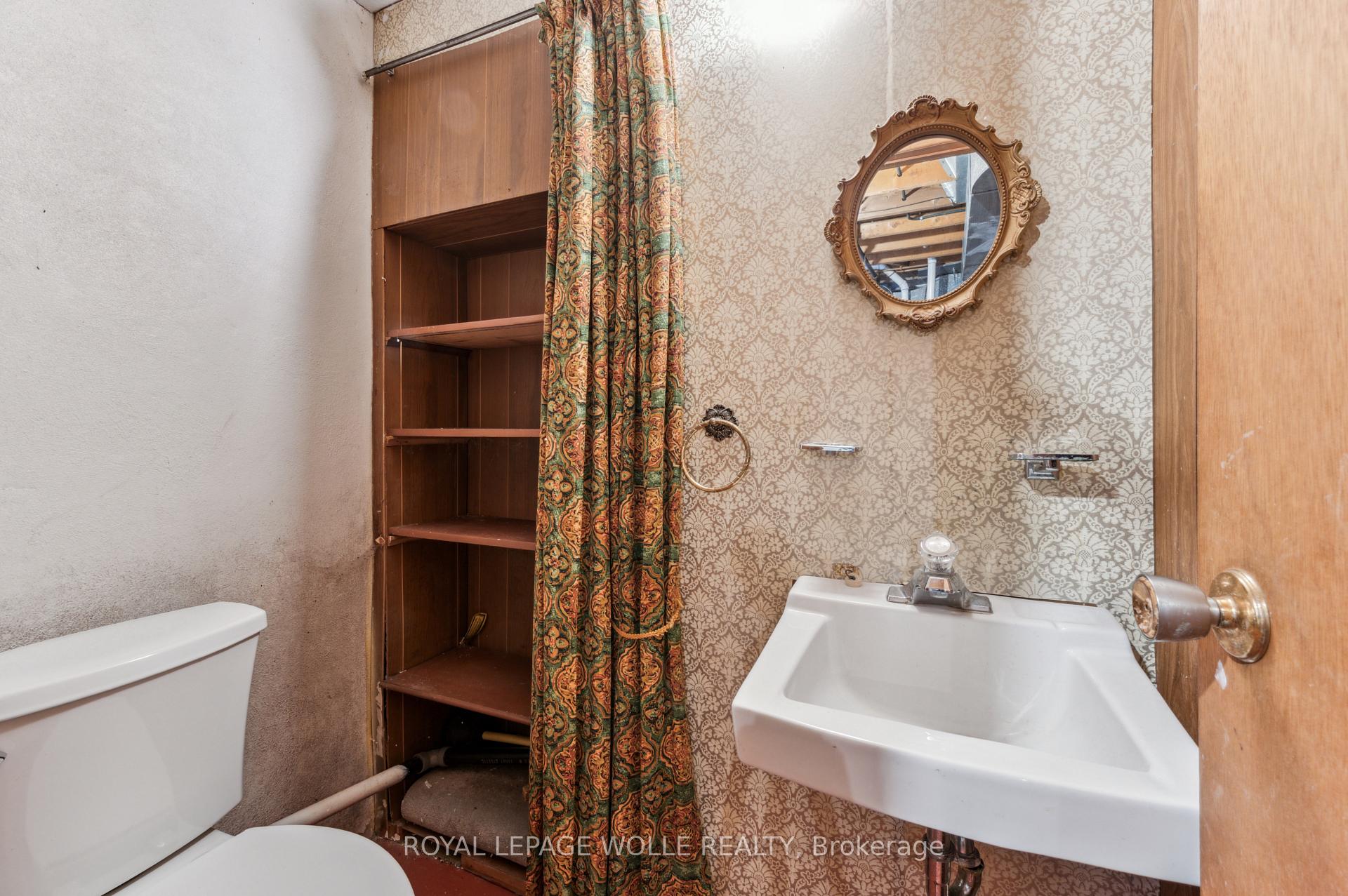 Photo 32 of 207 Sweetbriar Drive, Kitchener — HOMEH
