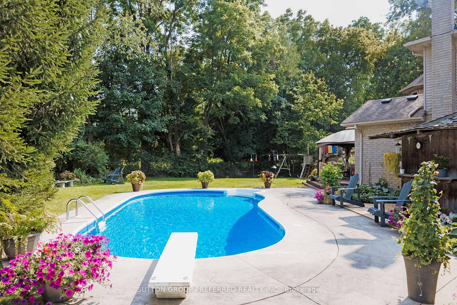 Photo 39 of 72 Atkinson Court, Middlesex Centre, Delaware Town — HOMEH