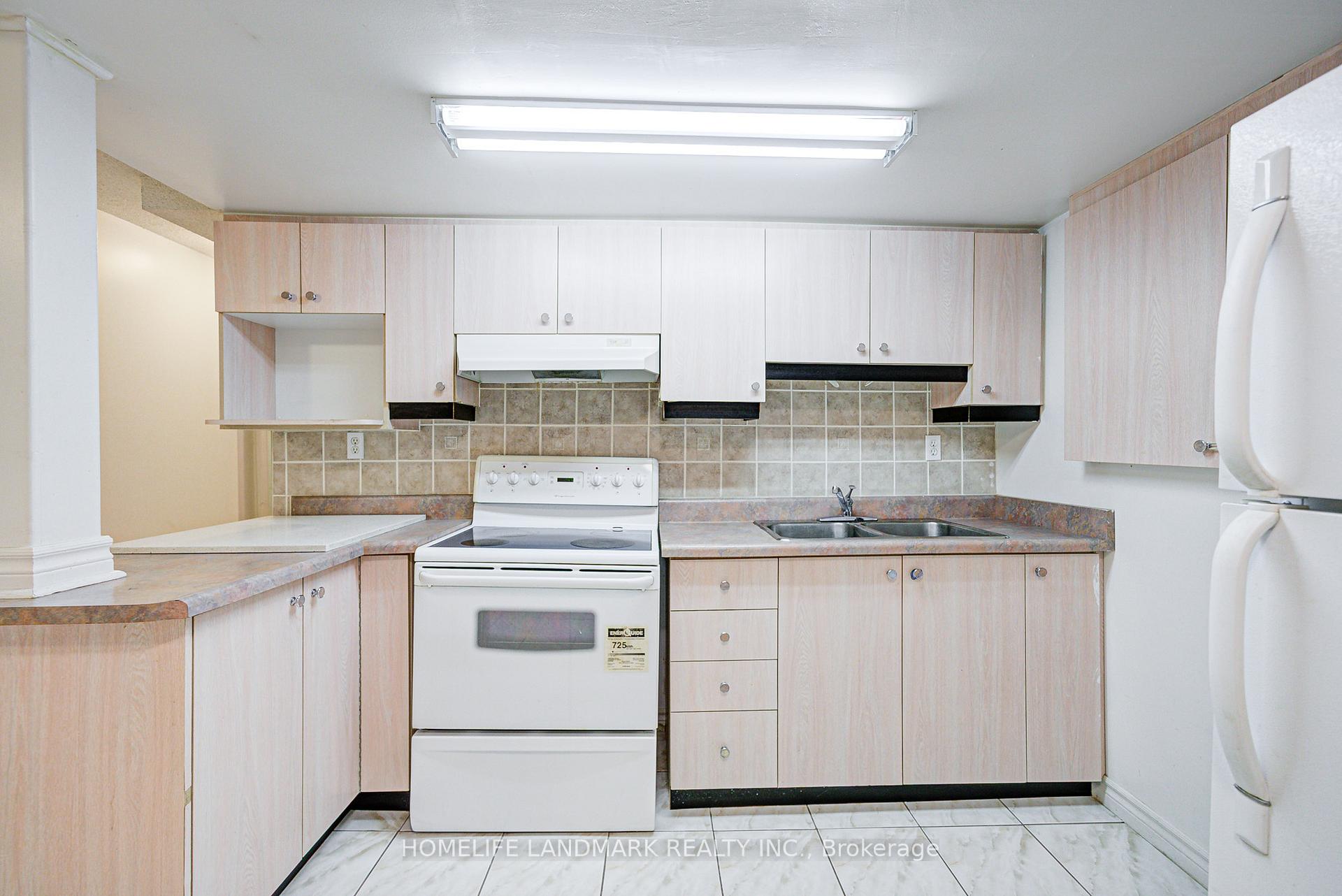 Photo 42 of 72 Billingsley Crescent, Markham, Cedarwood — HOMEH