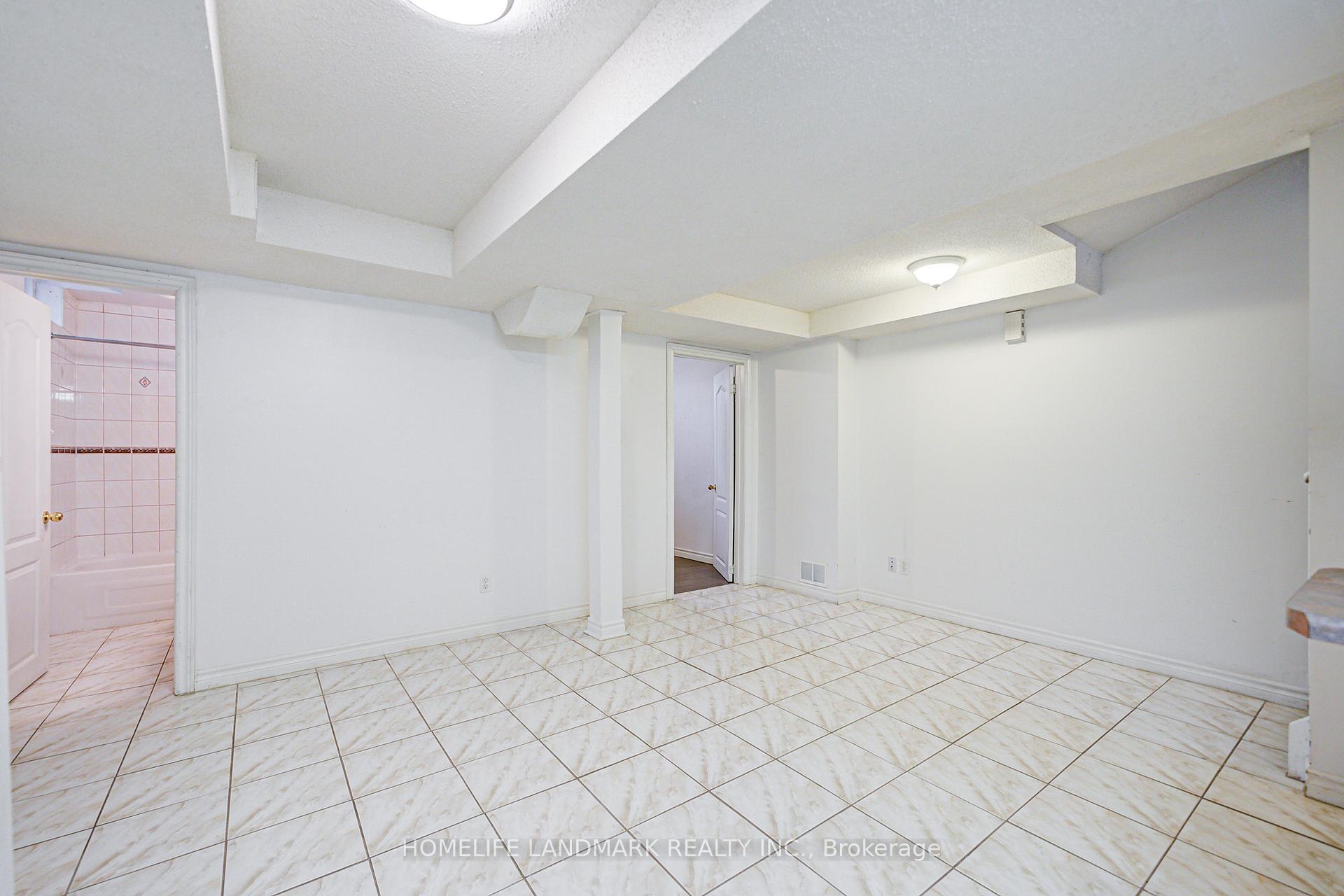 Photo 44 of 72 Billingsley Crescent, Markham, Cedarwood — HOMEH