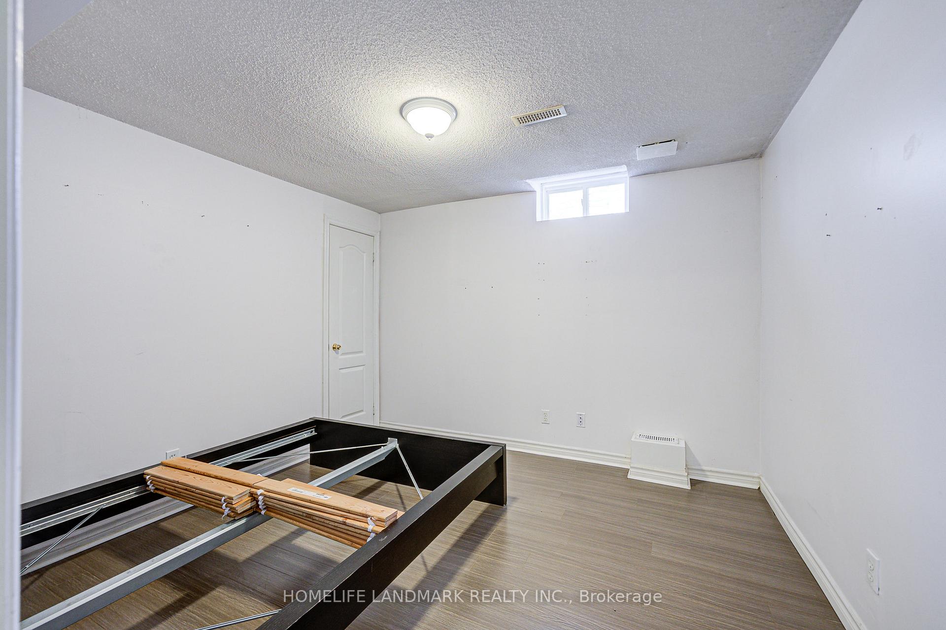 Photo 46 of 72 Billingsley Crescent, Markham, Cedarwood — HOMEH