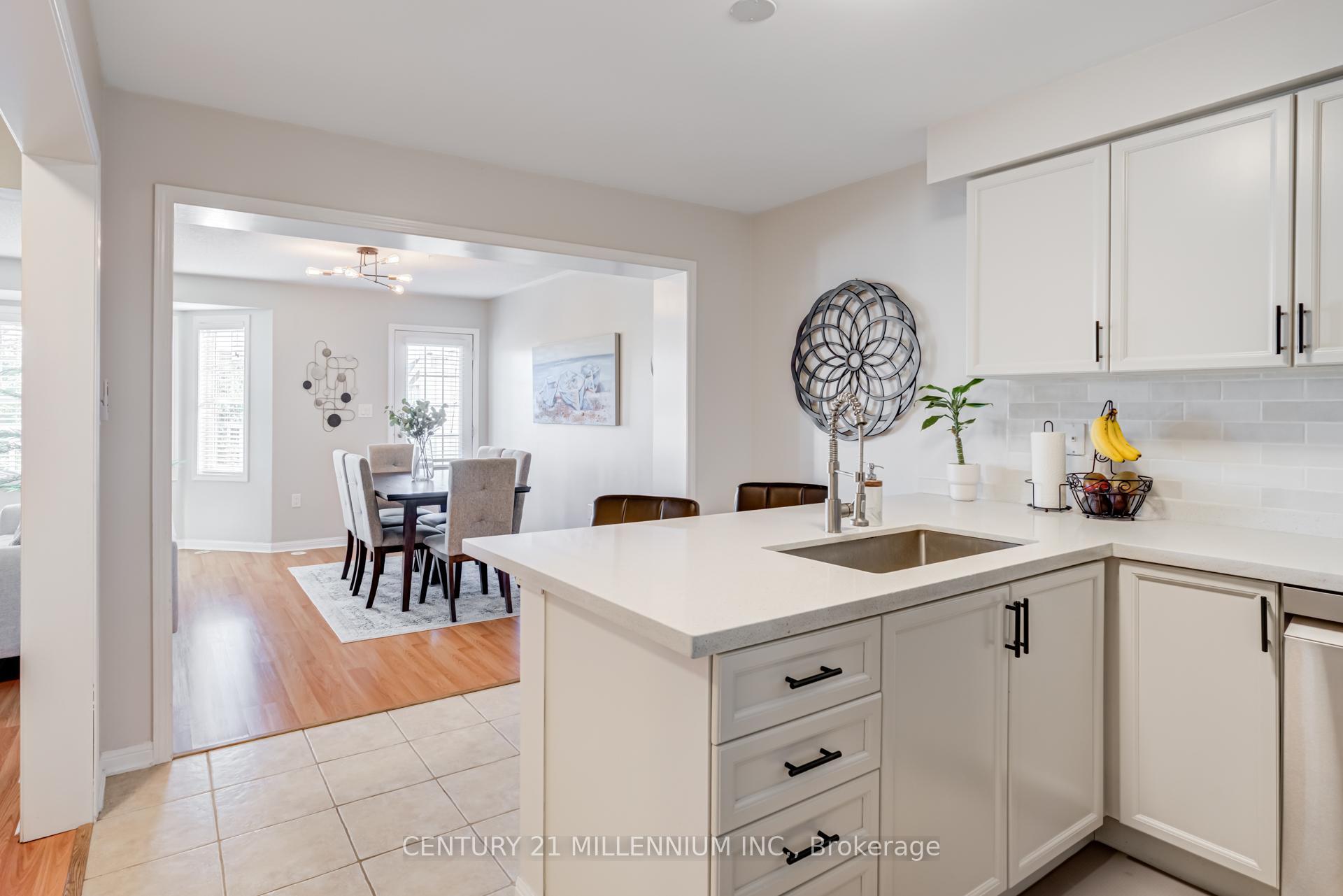 Photo 13 of 914 Ambroise Crescent, Milton, Coates — HOMEH