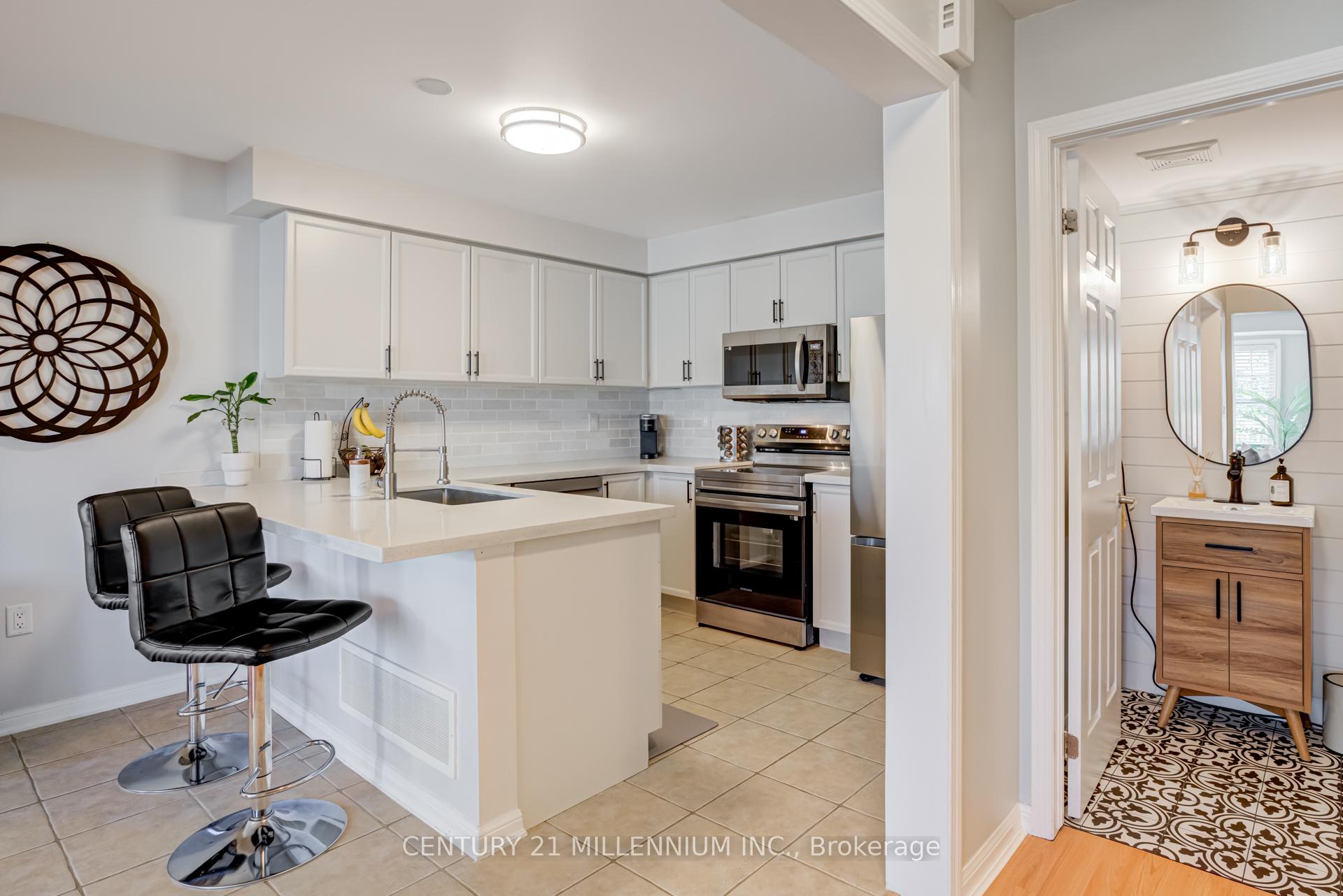 Photo 14 of 914 Ambroise Crescent, Milton, Coates — HOMEH