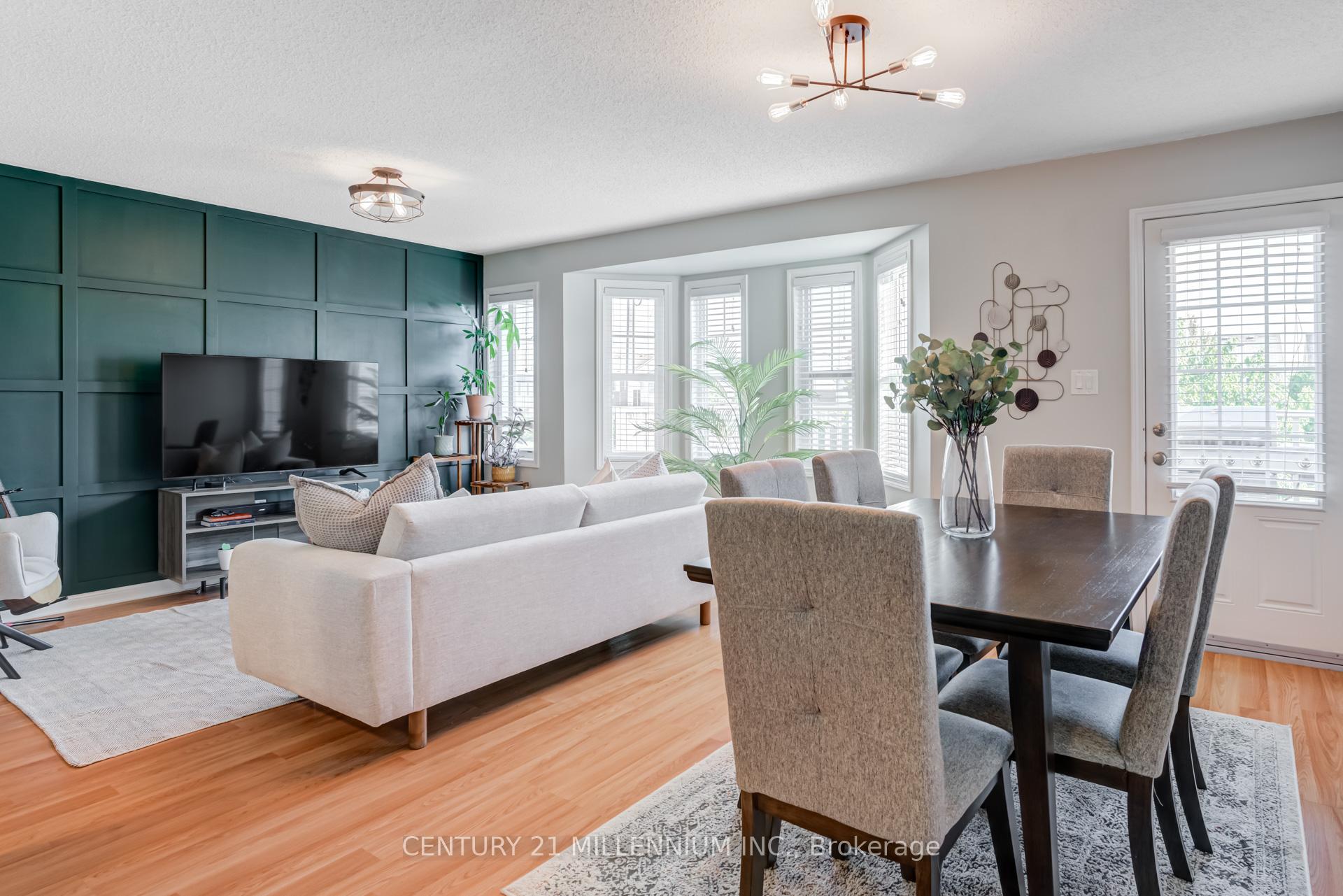 Photo 16 of 914 Ambroise Crescent, Milton, Coates — HOMEH