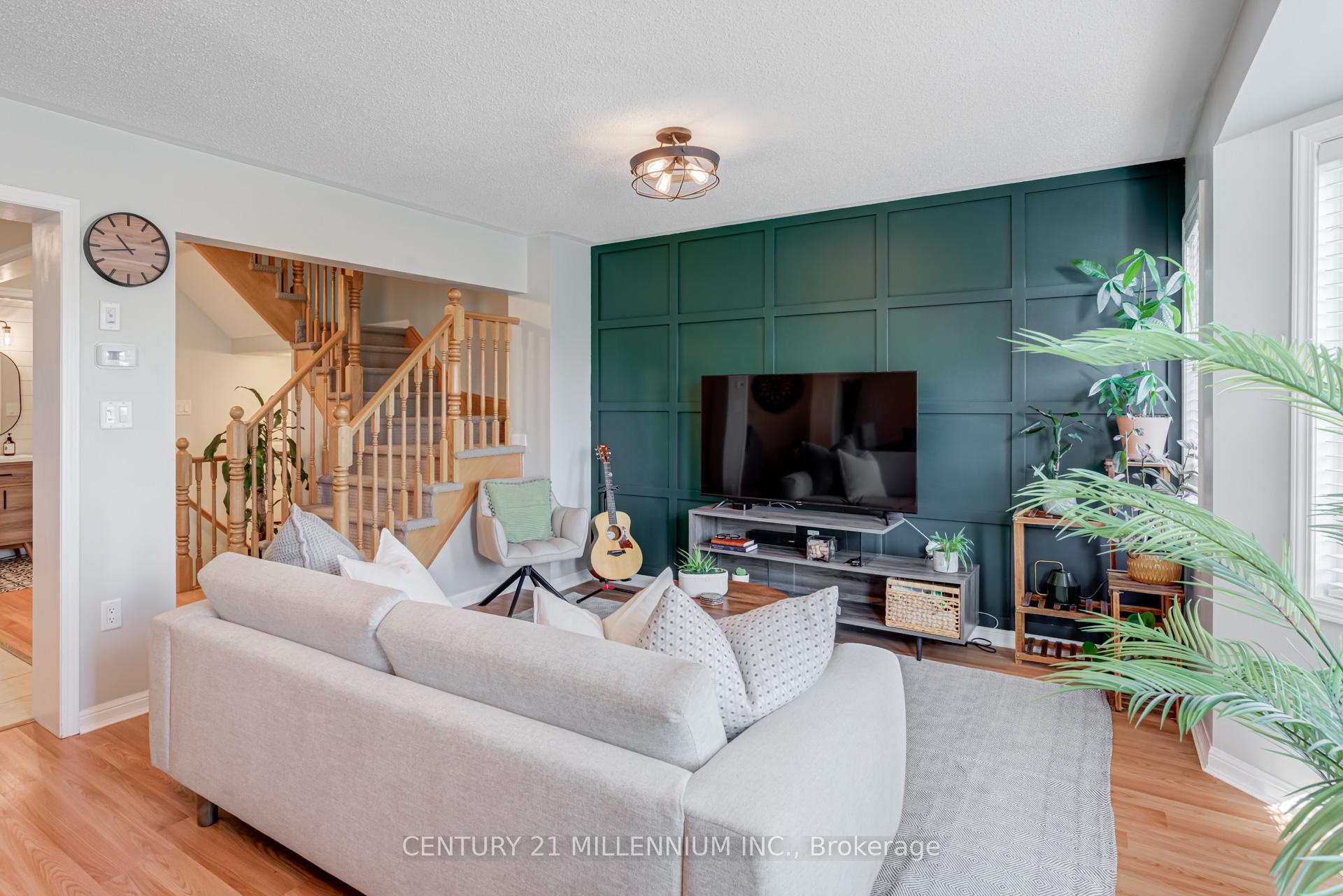 Photo 17 of 914 Ambroise Crescent, Milton, Coates — HOMEH