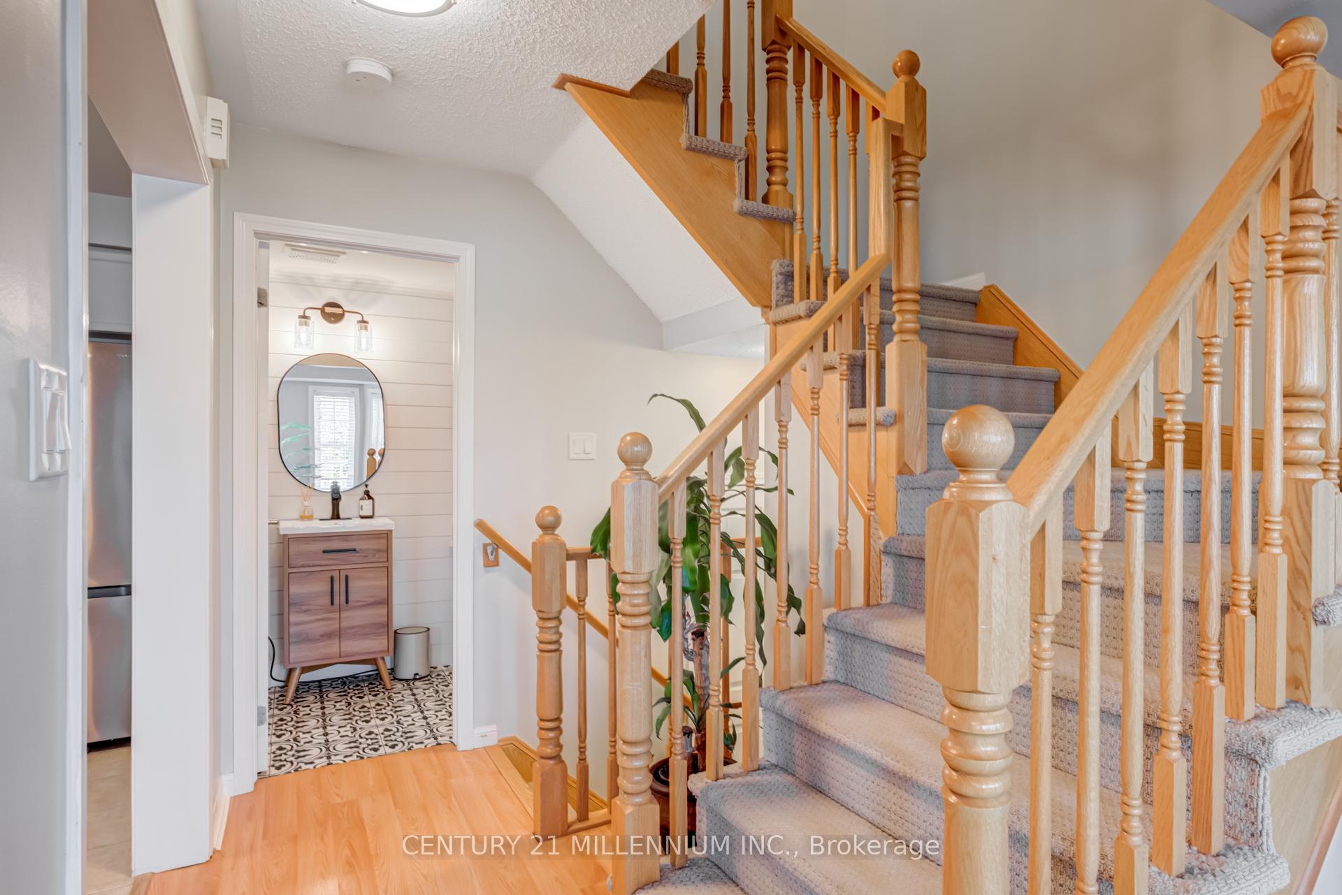 Photo 21 of 914 Ambroise Crescent, Milton, Coates — HOMEH