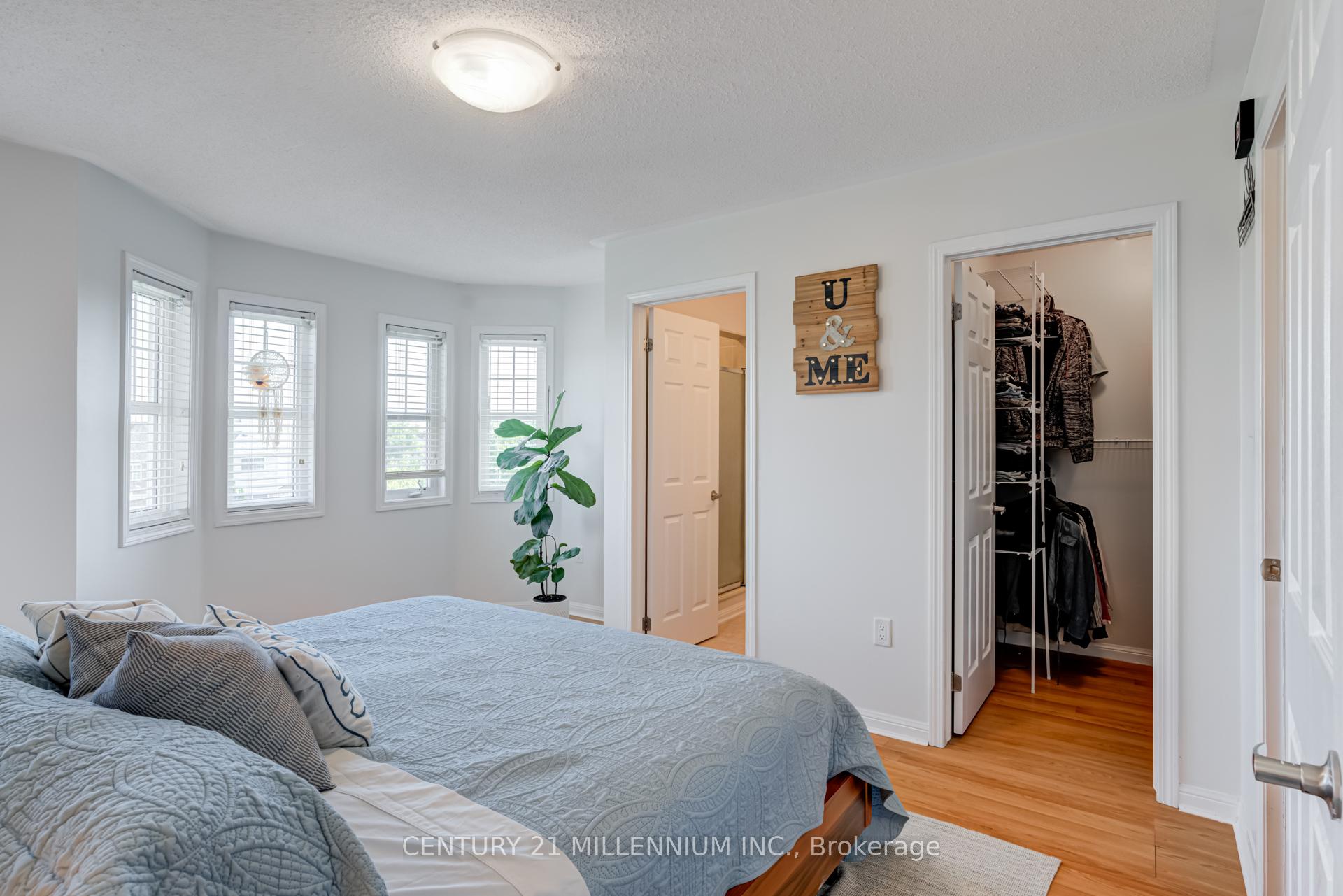 Photo 24 of 914 Ambroise Crescent, Milton, Coates — HOMEH
