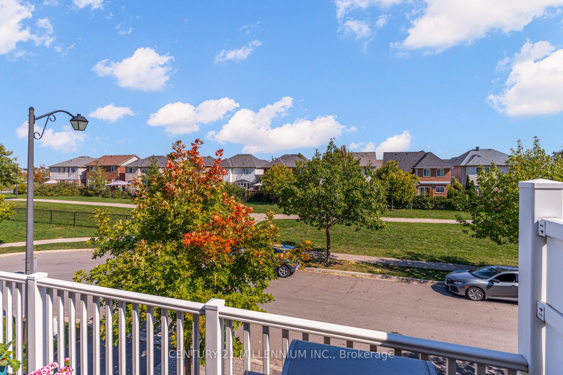 Photo 34 of 914 Ambroise Crescent, Milton, Coates — HOMEH