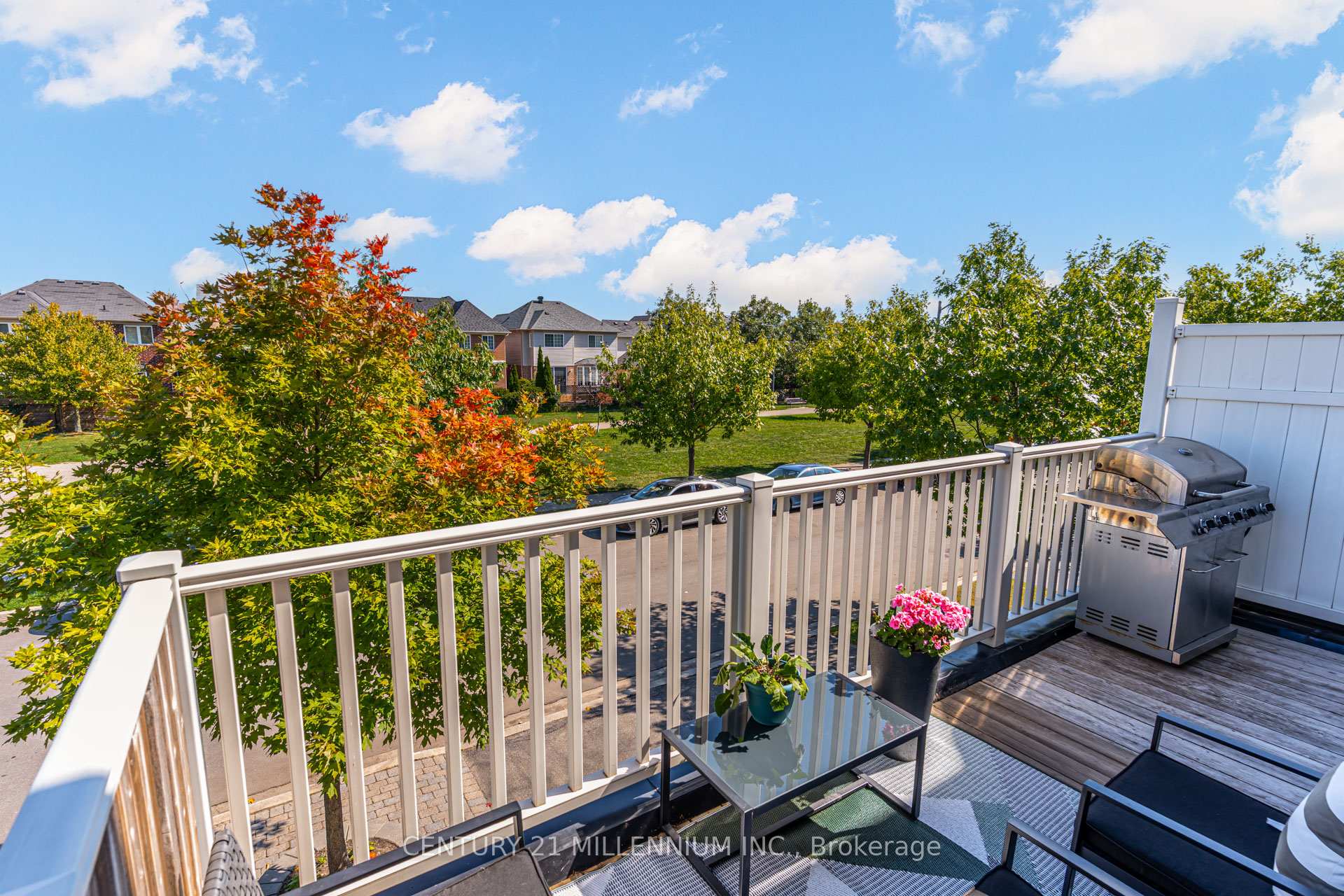 Photo 35 of 914 Ambroise Crescent, Milton, Coates — HOMEH
