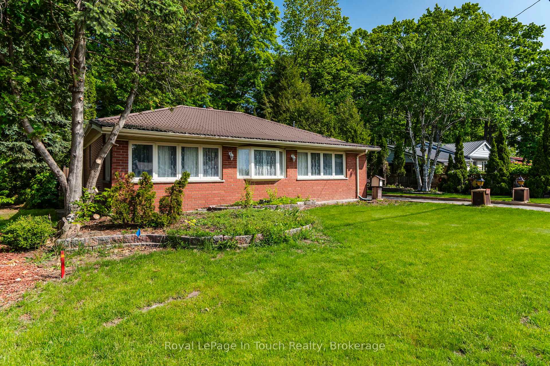 Front of 828 Hugel Avenue