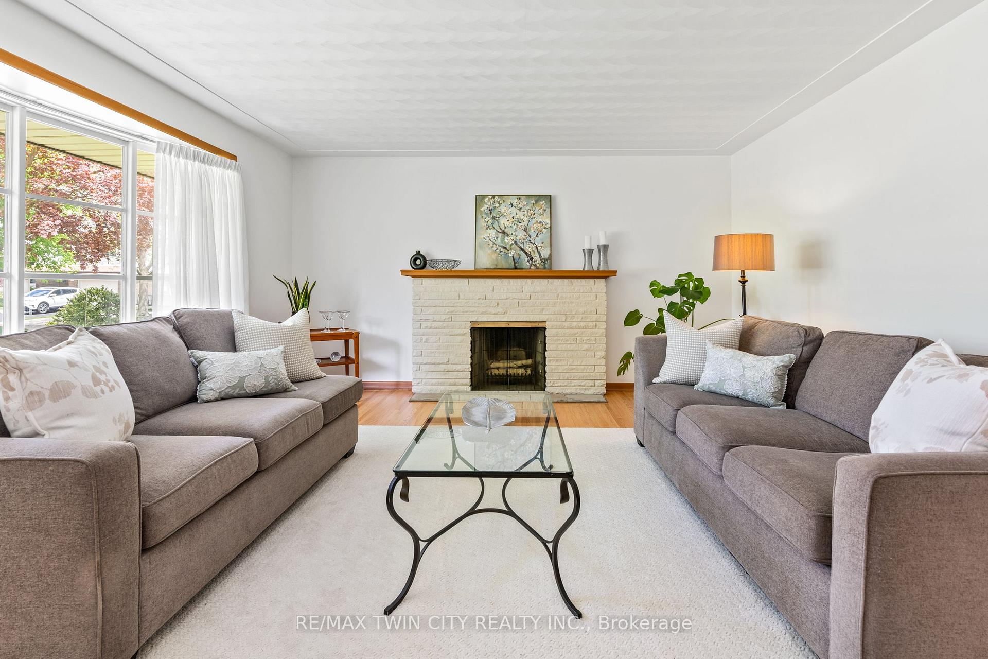 Photo 8 of 51 Askin Place, Kitchener — HOMEH