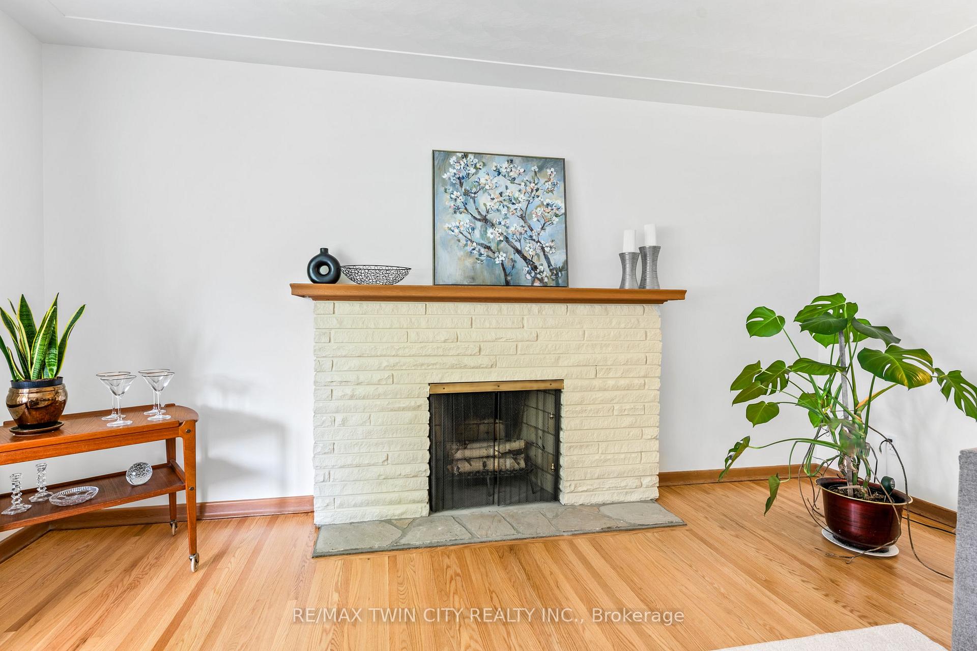 Photo 11 of 51 Askin Place, Kitchener — HOMEH