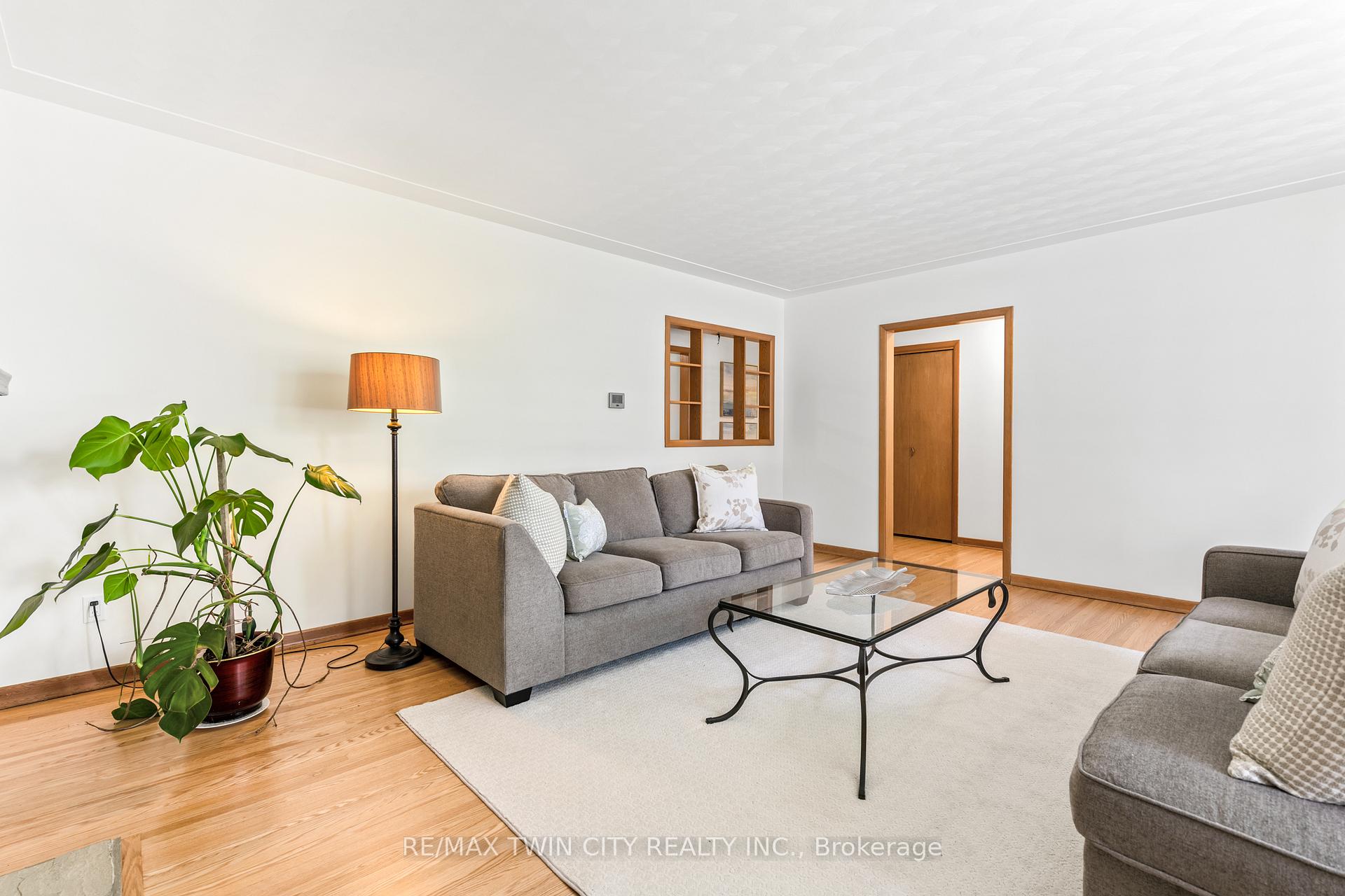 Photo 12 of 51 Askin Place, Kitchener — HOMEH