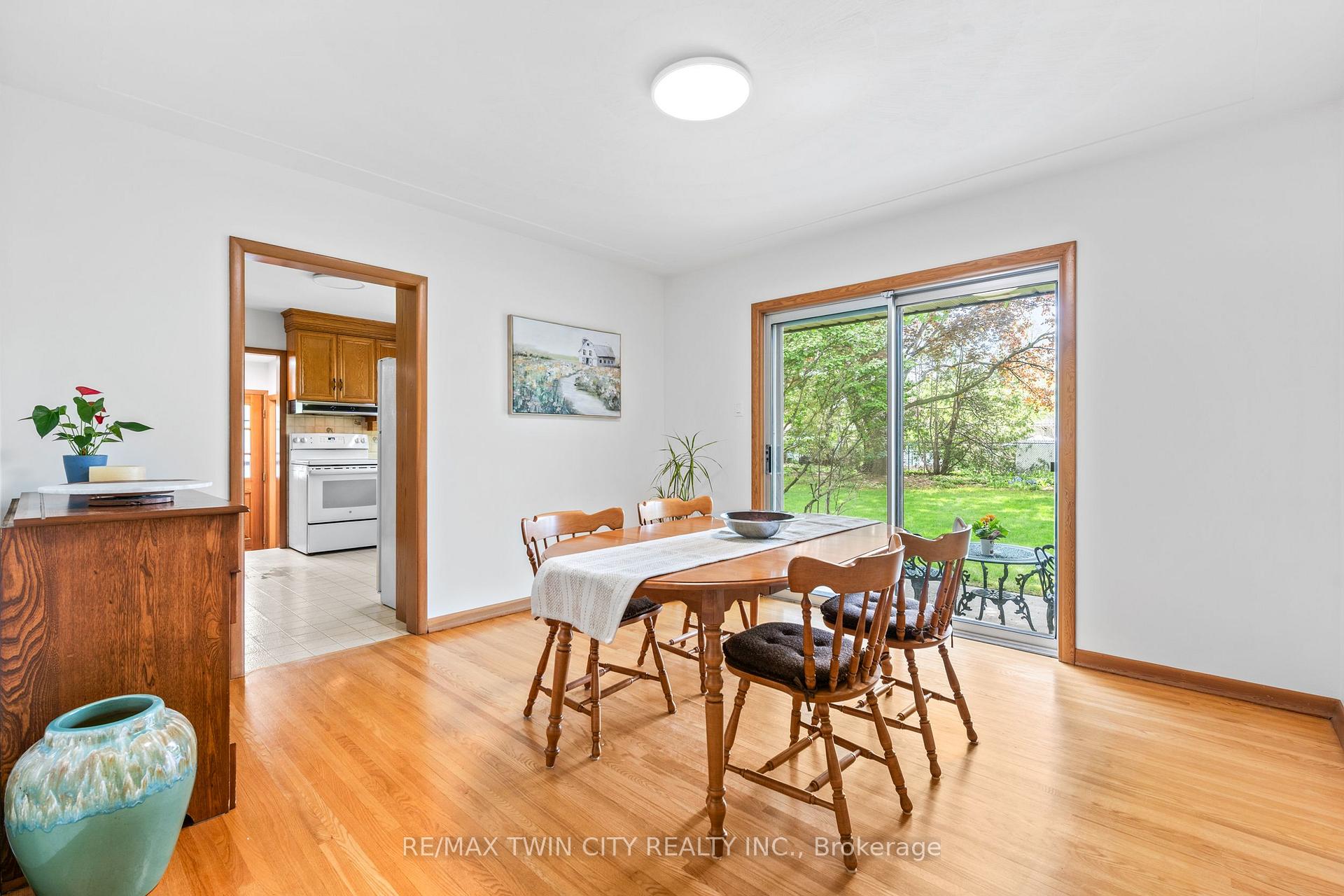 Photo 13 of 51 Askin Place, Kitchener — HOMEH