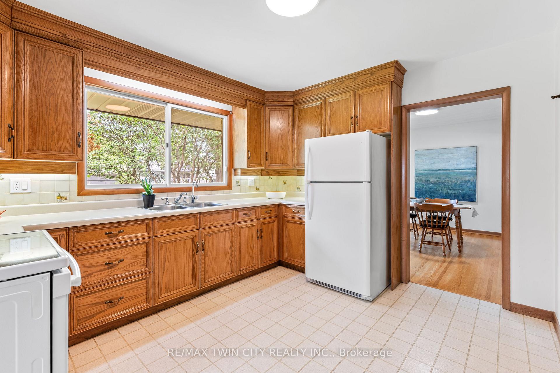 Photo 17 of 51 Askin Place, Kitchener — HOMEH