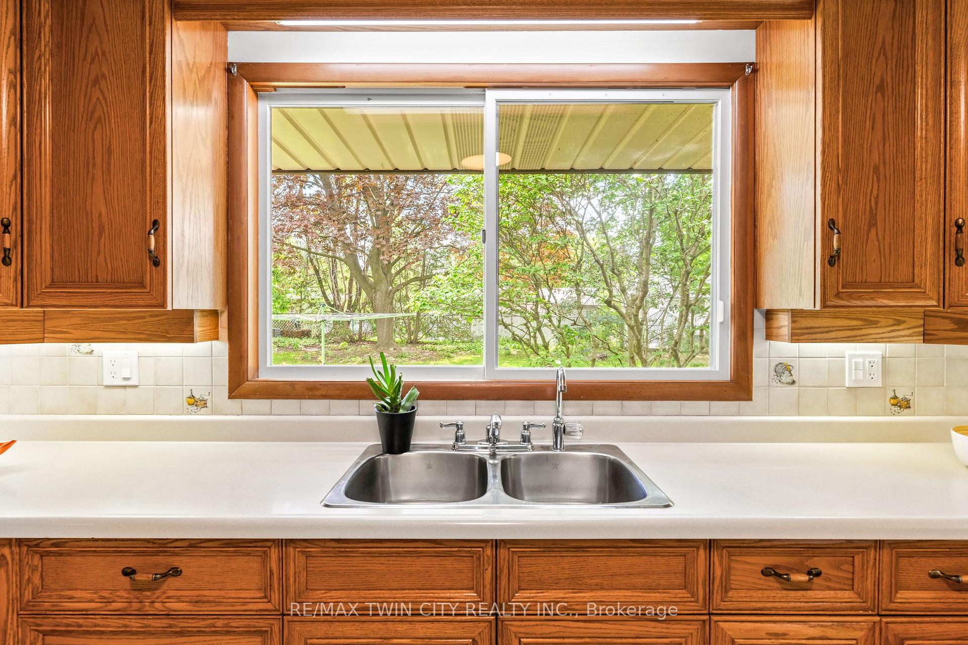 Photo 18 of 51 Askin Place, Kitchener — HOMEH