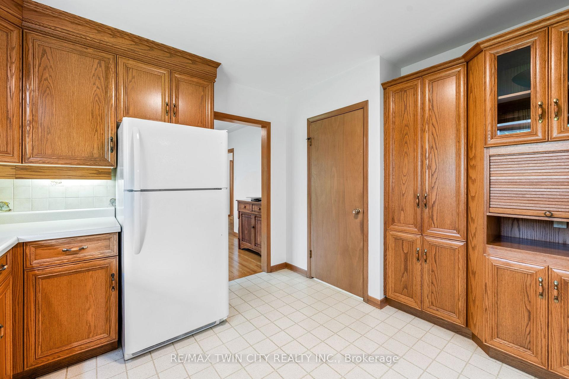 Photo 19 of 51 Askin Place, Kitchener — HOMEH