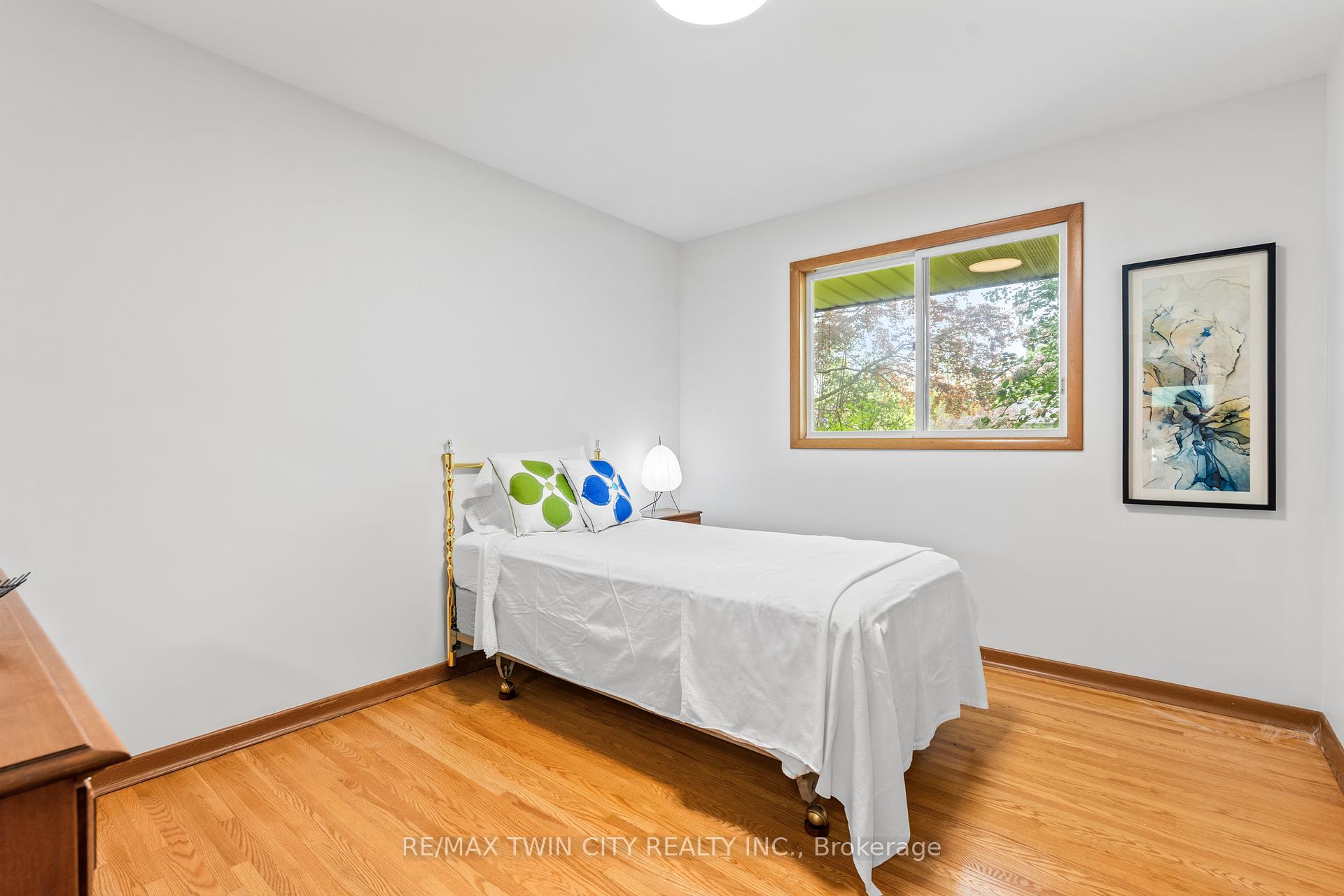 Photo 24 of 51 Askin Place, Kitchener — HOMEH