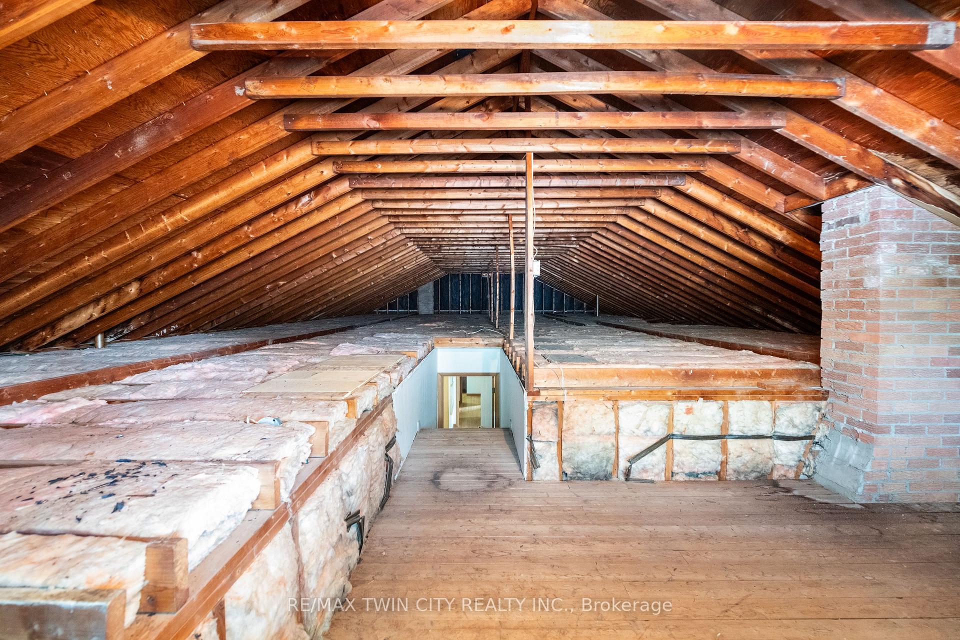 Photo 32 of 51 Askin Place, Kitchener — HOMEH