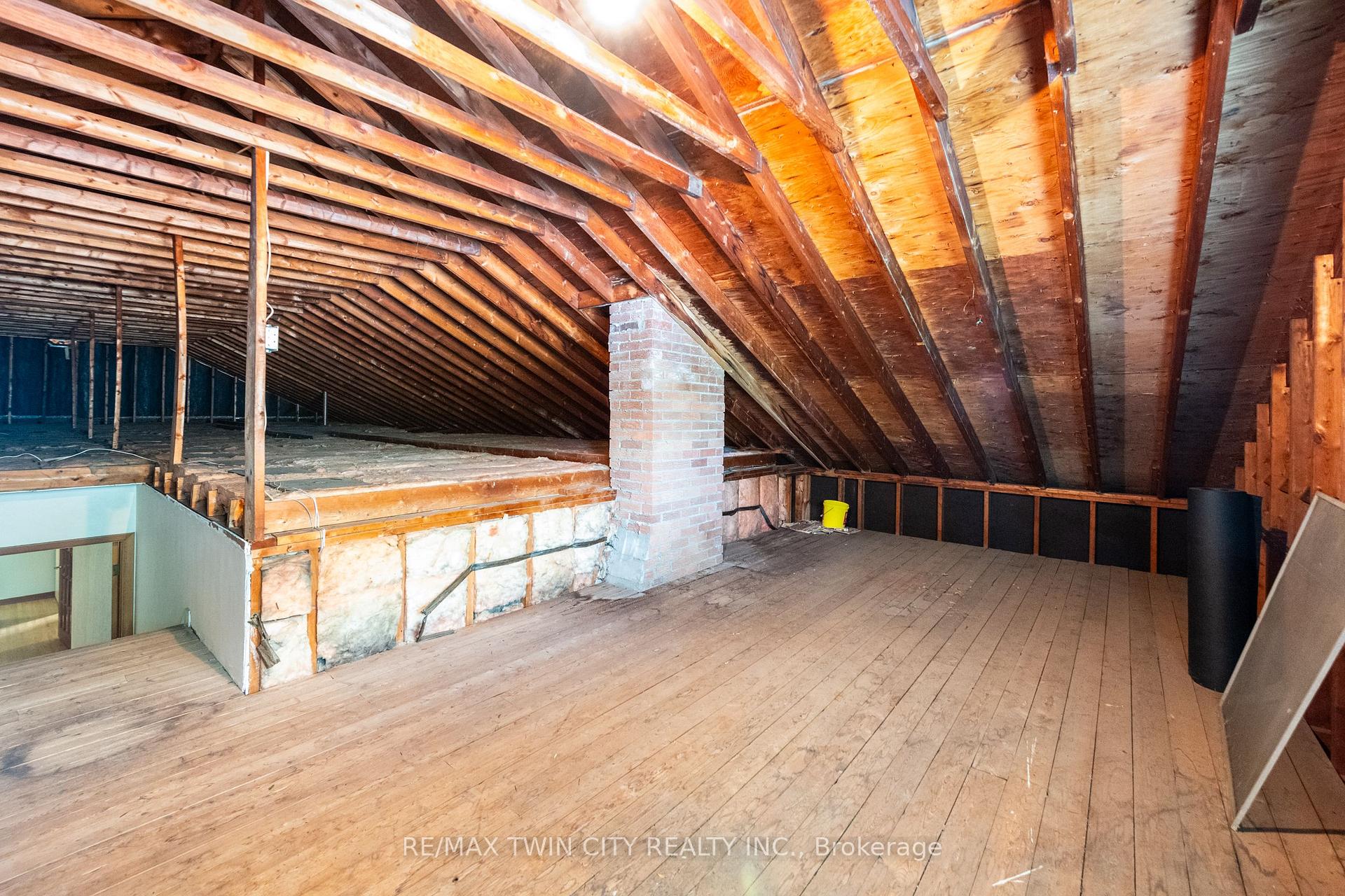 Photo 33 of 51 Askin Place, Kitchener — HOMEH