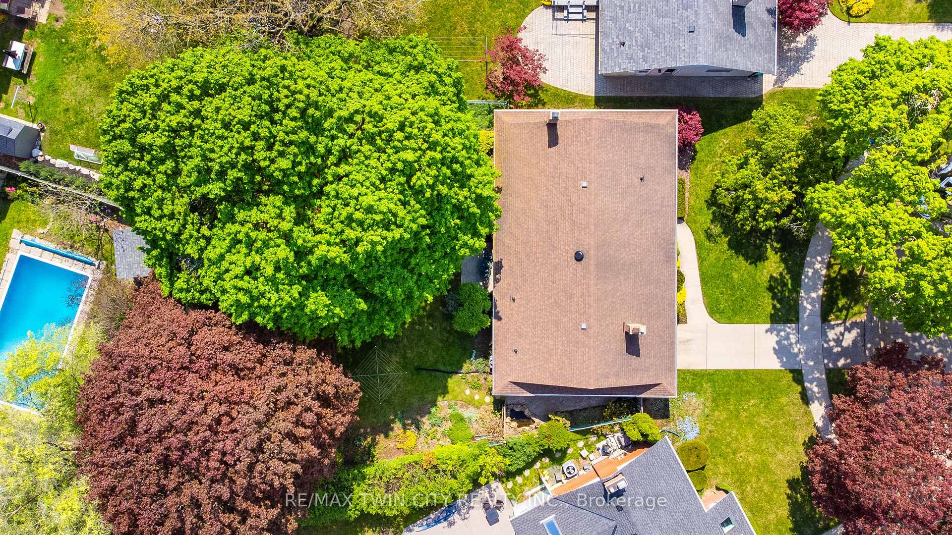 Photo 42 of 51 Askin Place, Kitchener — HOMEH