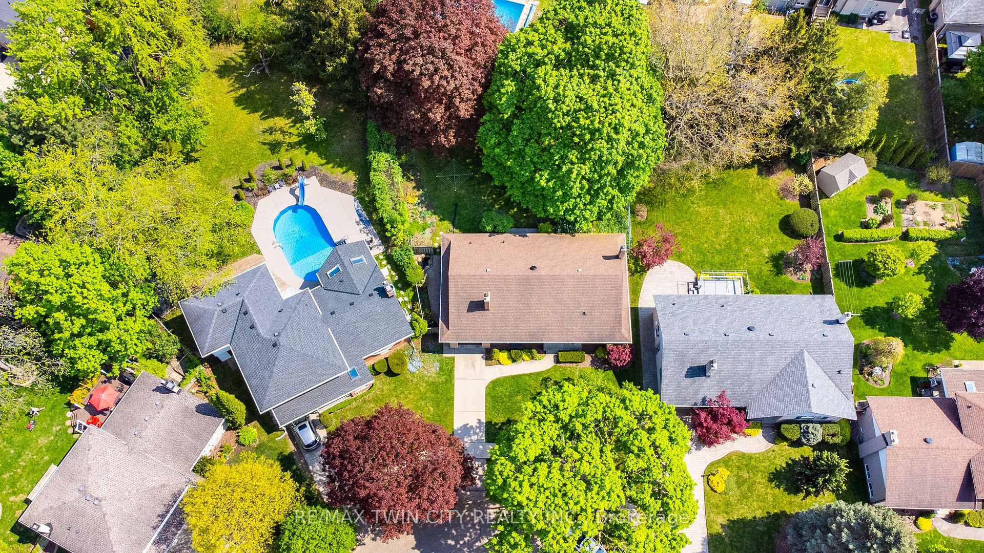 Photo 43 of 51 Askin Place, Kitchener — HOMEH