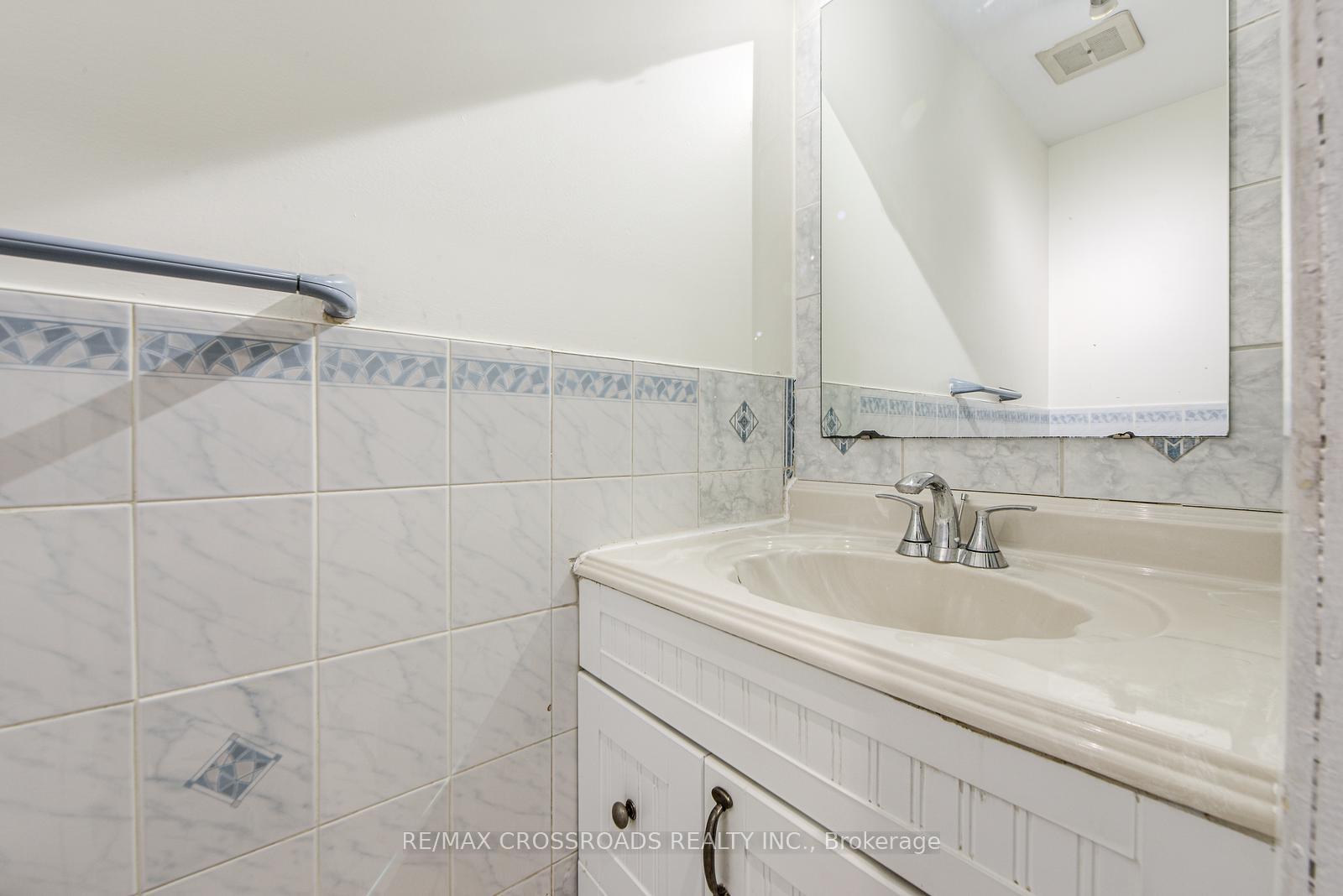Photo 6 of 113 Bedale Crescent, Markham, Milliken Mills West — HOMEH