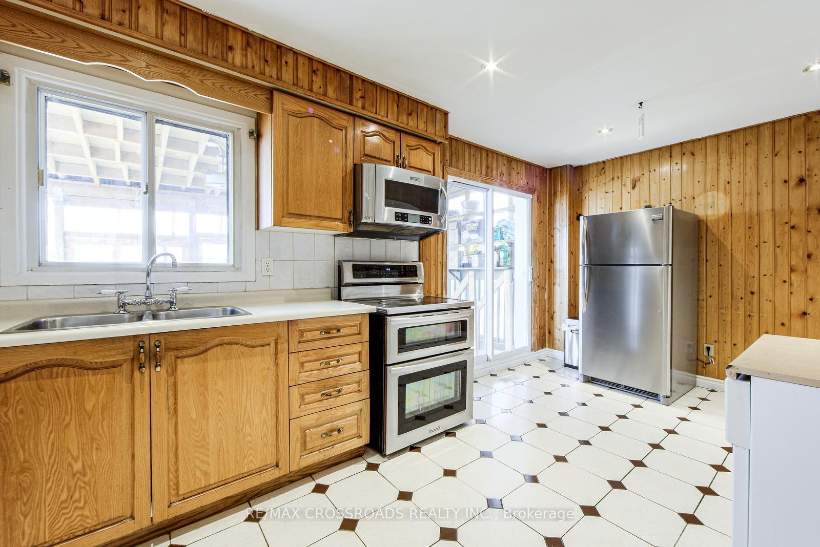 Photo 10 of 113 Bedale Crescent, Markham, Milliken Mills West — HOMEH