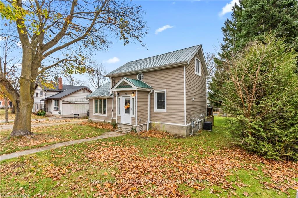 Photo 2 of 53 Robertson Street, Minto — HOMEH