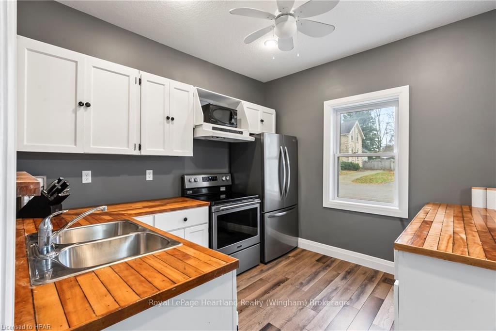 Photo 9 of 53 Robertson Street, Minto — HOMEH