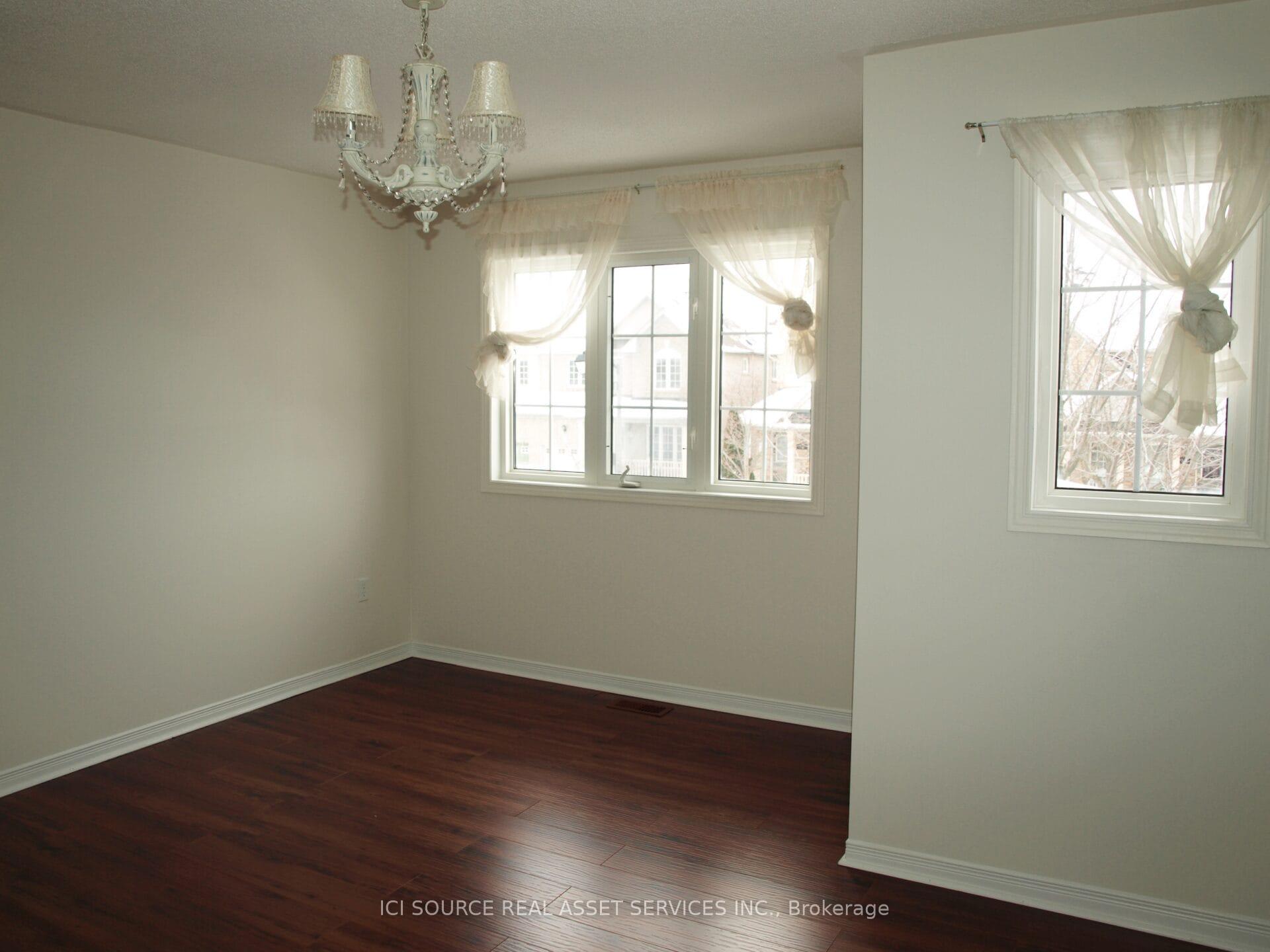 Photo 12 of 217 Hammersly Boulevard, Markham, Wismer — HOMEH