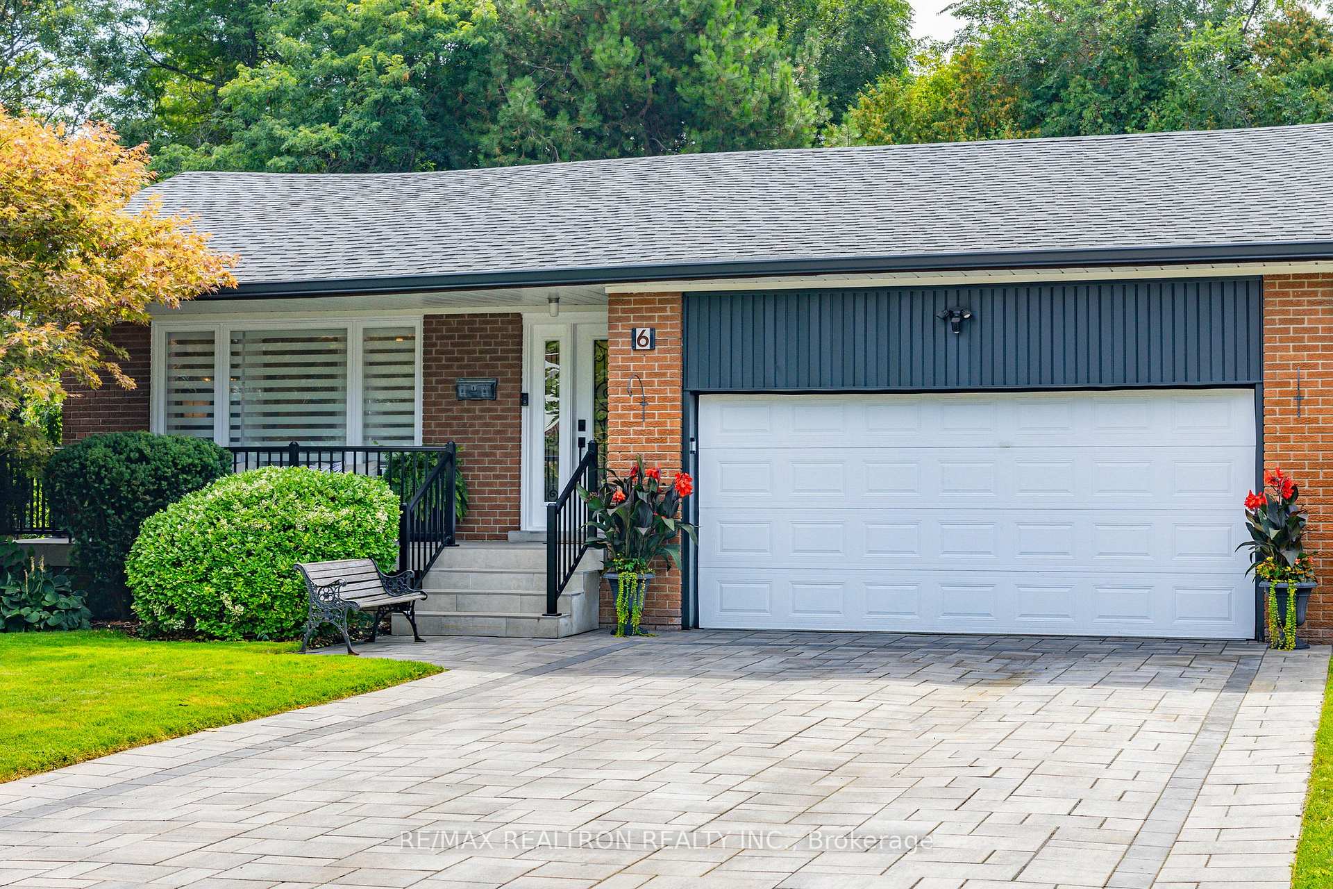 Photo 3 of 6 Coral Harbour Crescent, Markham, Bayview Fairway-Bayview Country Club Estates — HOMEH