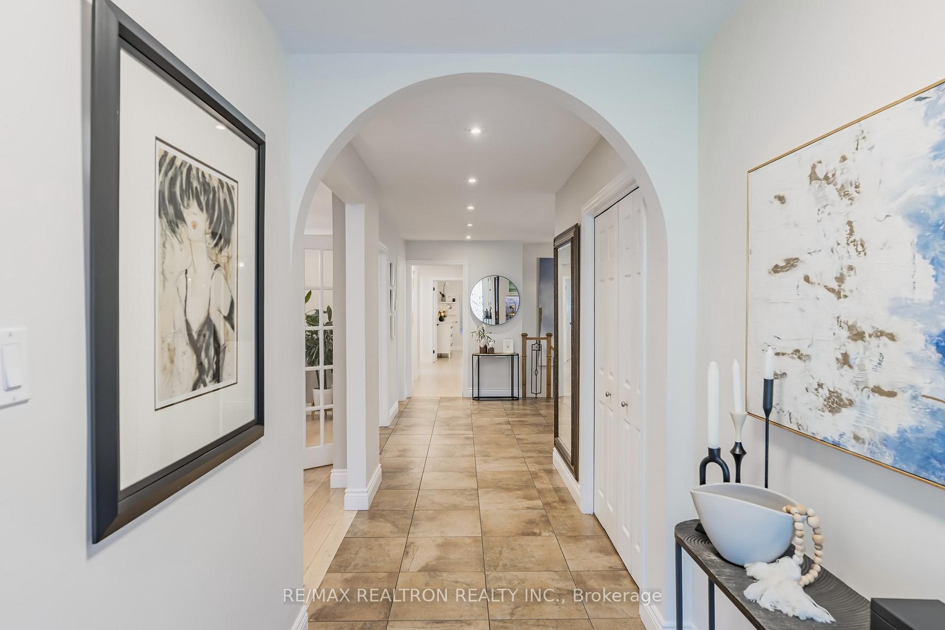 Photo 4 of 6 Coral Harbour Crescent, Markham, Bayview Fairway-Bayview Country Club Estates — HOMEH